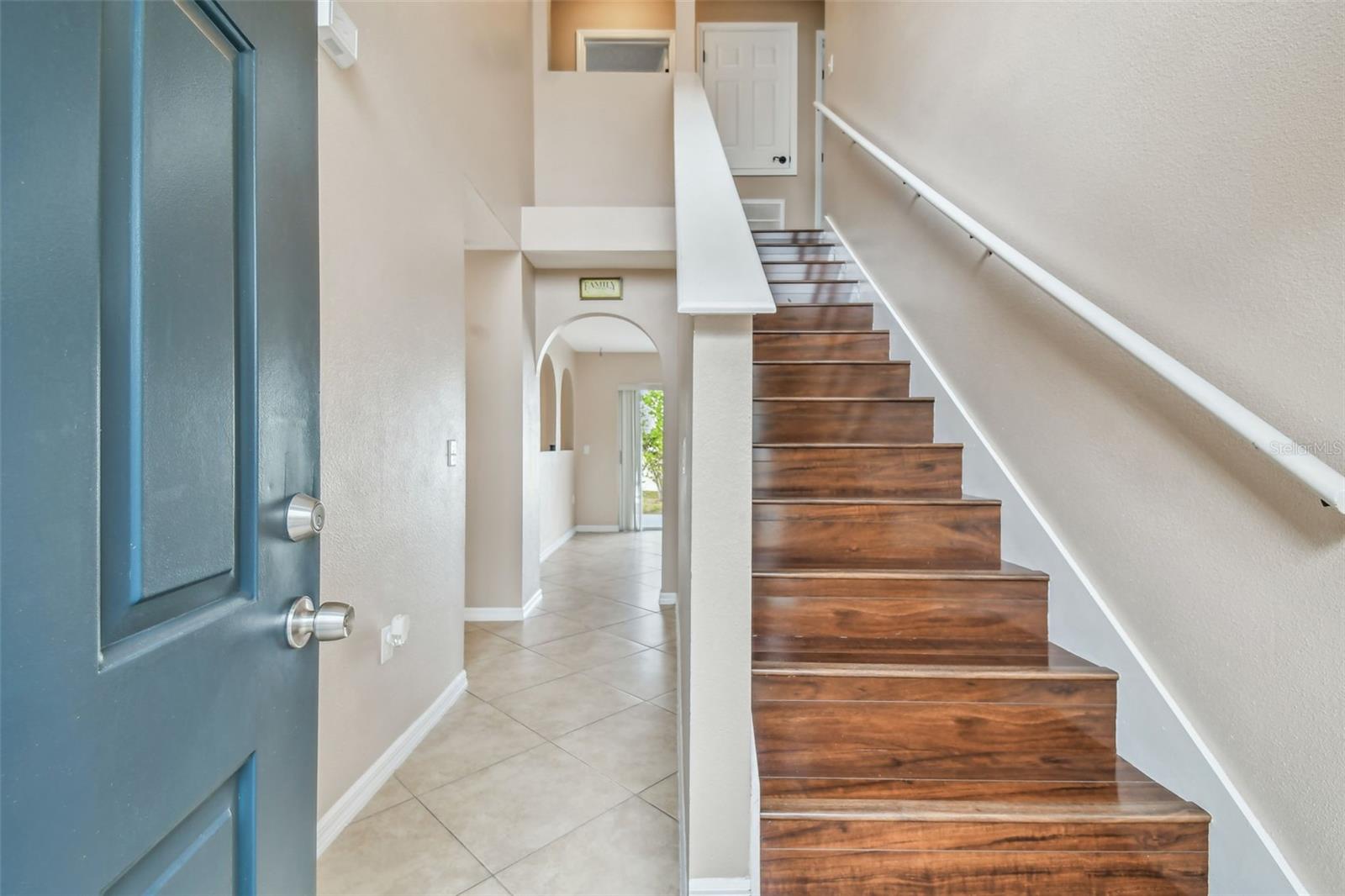 Photo 5 of 6213 VENEZIA PL