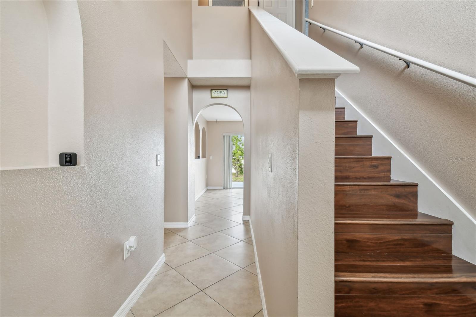 Photo 6 of 6213 VENEZIA PL