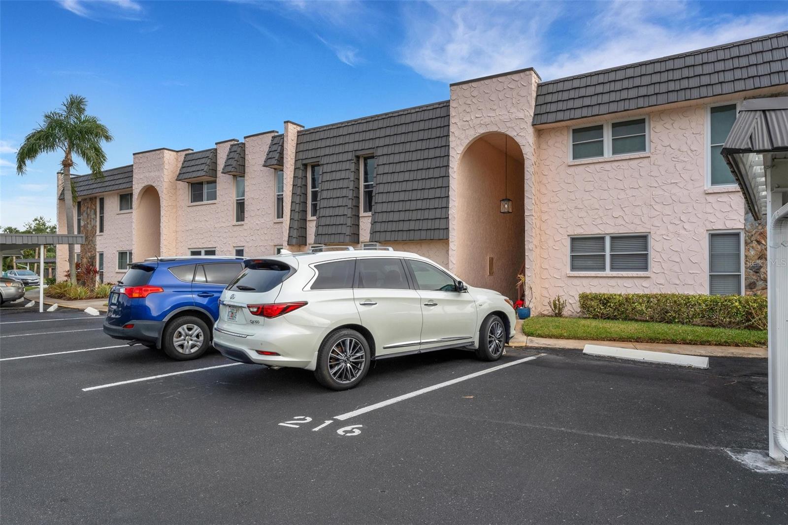 Photo of 216 FERNWOOD CIR #216