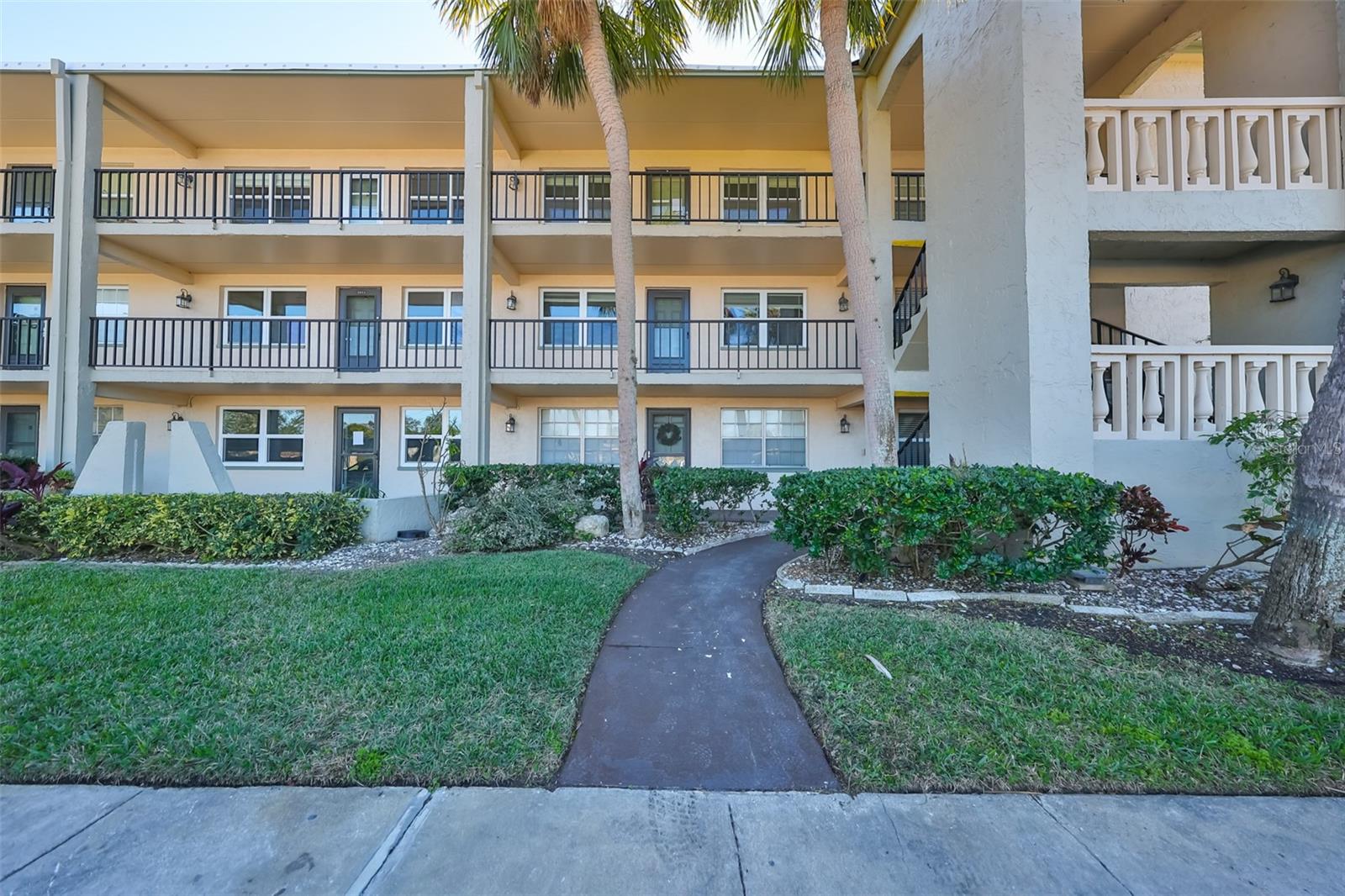 Photo of 11700 PARK BLVD #209