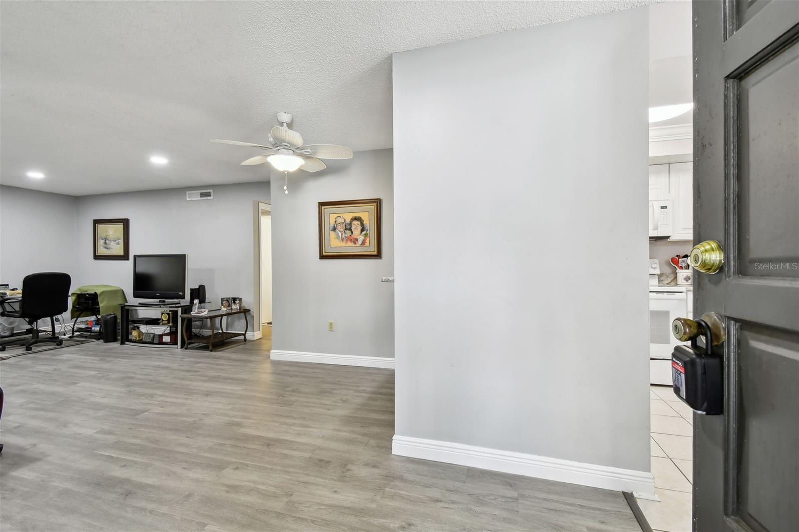 Photo 4 of 2650 COUNTRYSIDE BLVD #C309