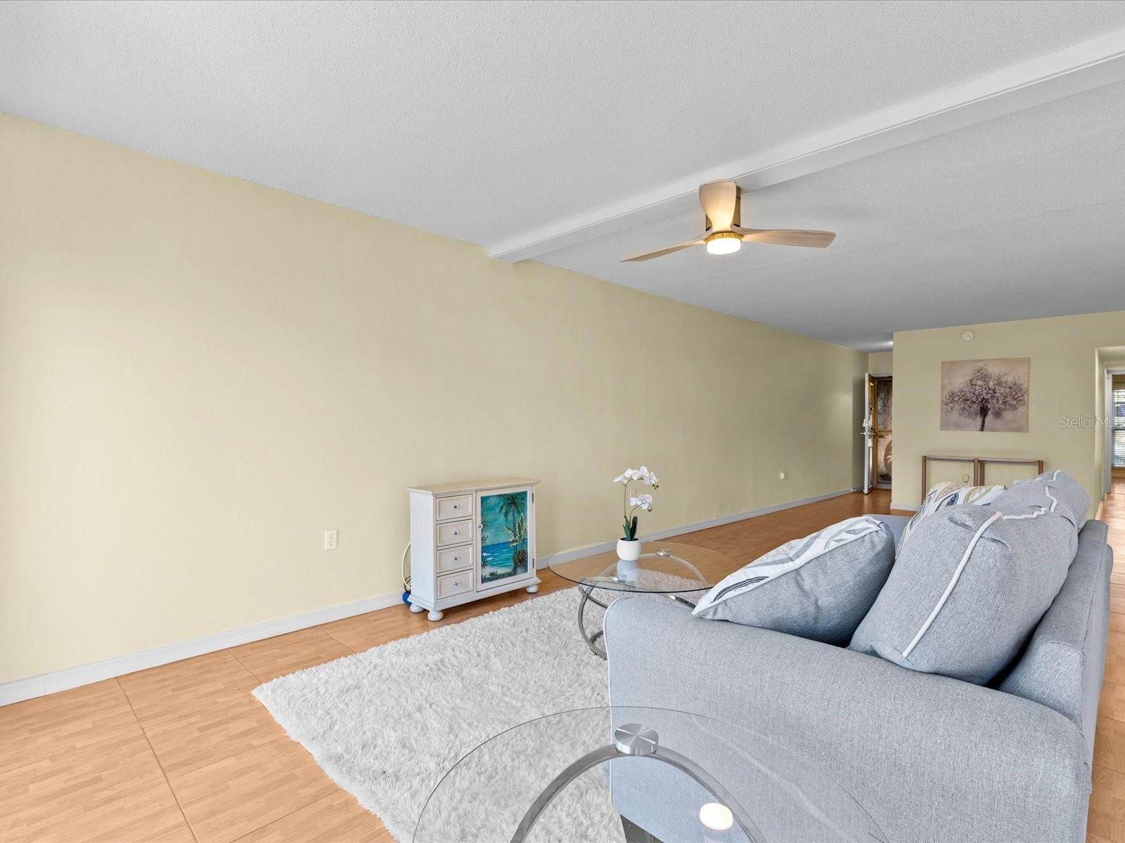 Photo 7 of 225 COUNTRY CLUB DR #B121