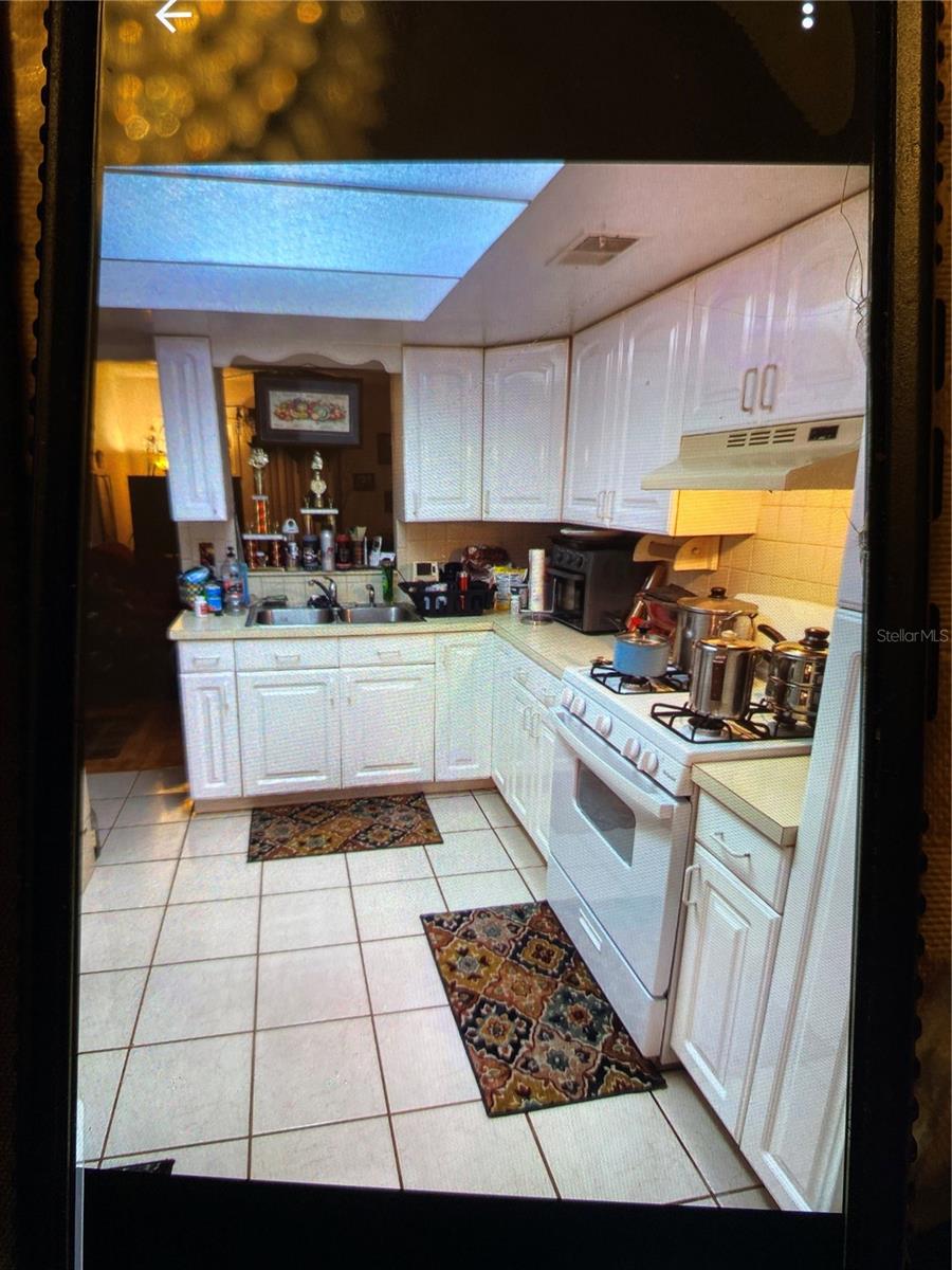 Photo 4 of 2504 HIGHLAND ST S