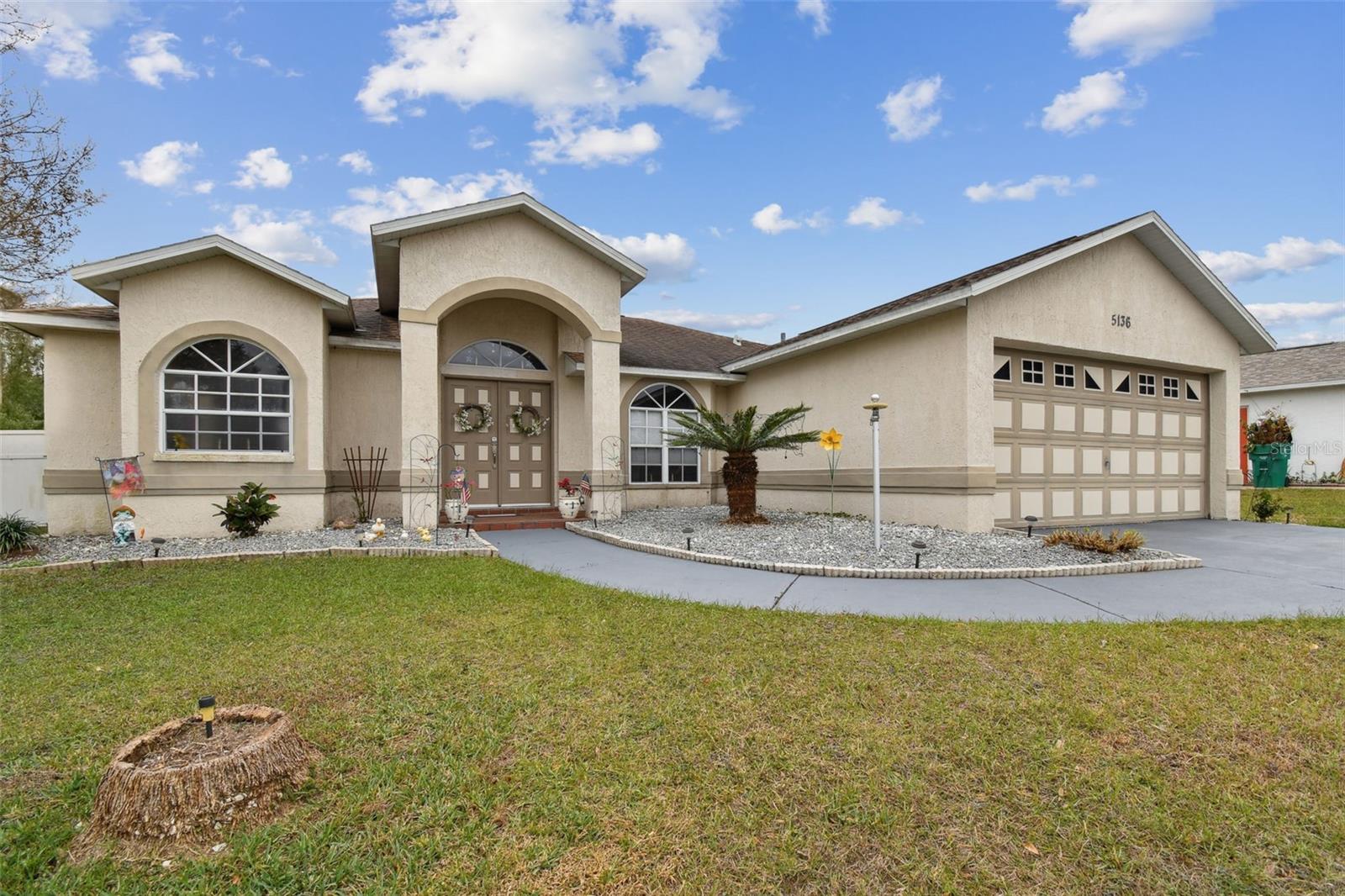 Photo 4 of 5136 SUMMER HILL DR