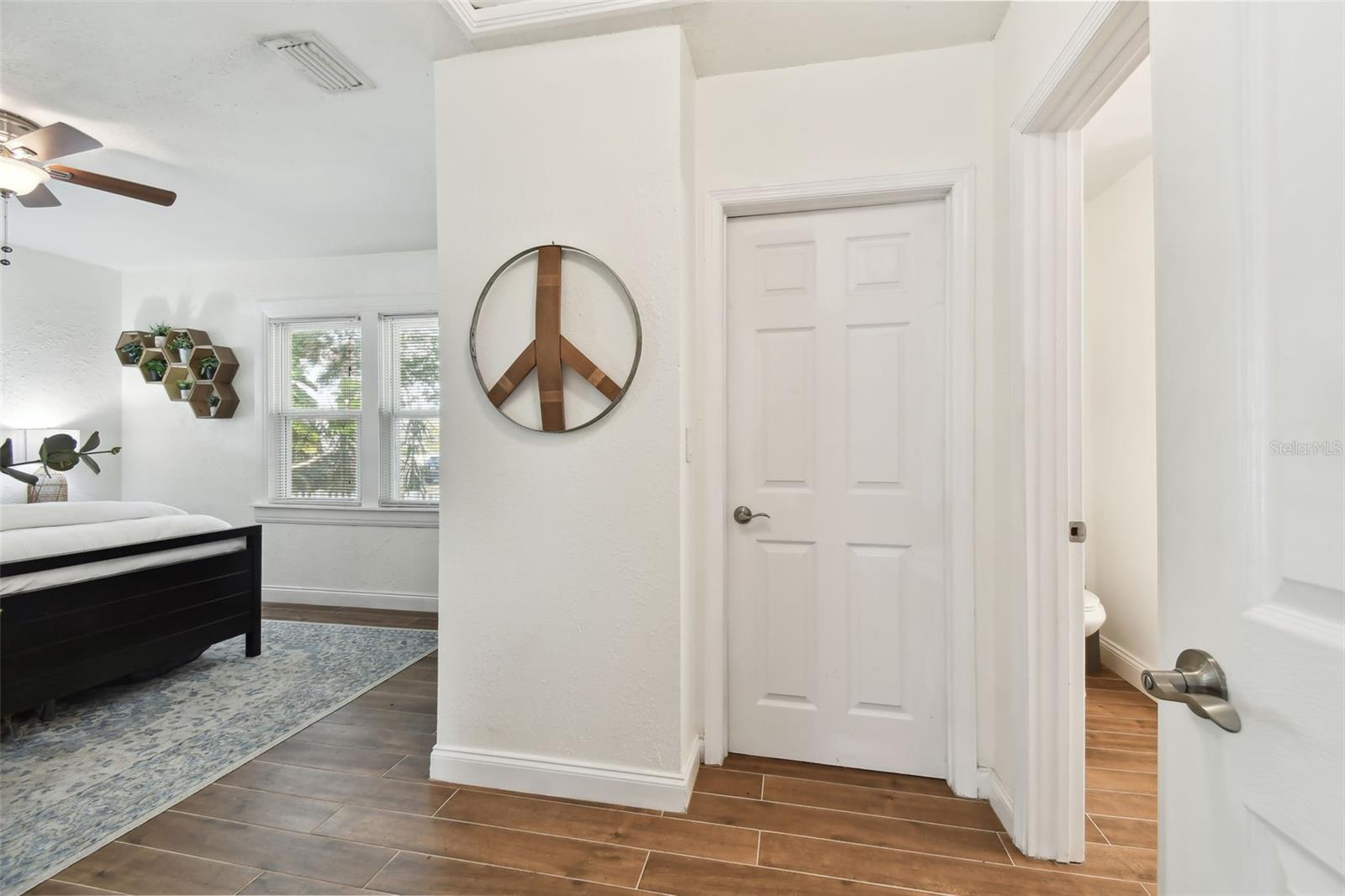 Photo 5 of 2126 7TH AVE N