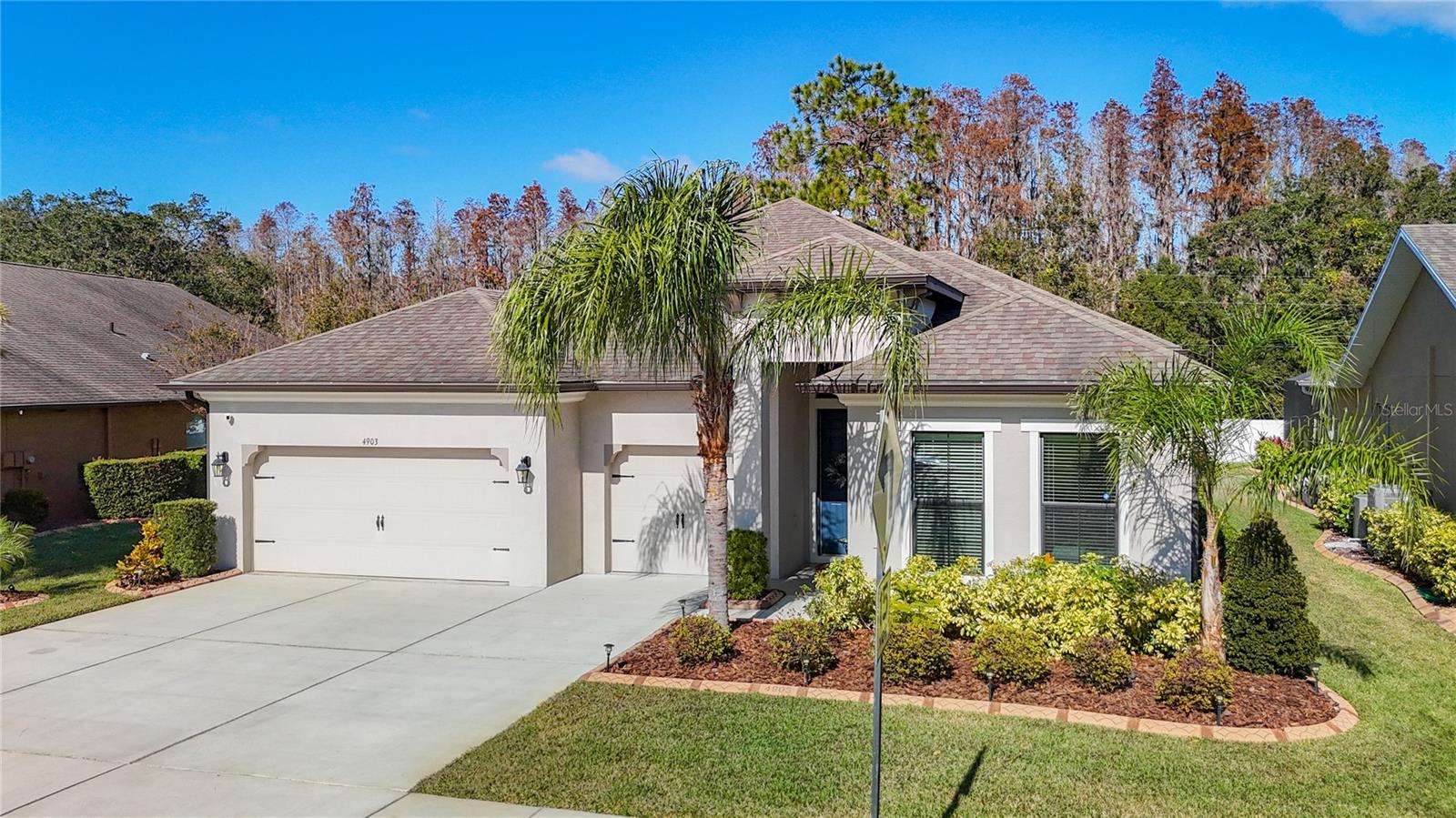 Photo of 4903 DIAMONDS PALM LOOP