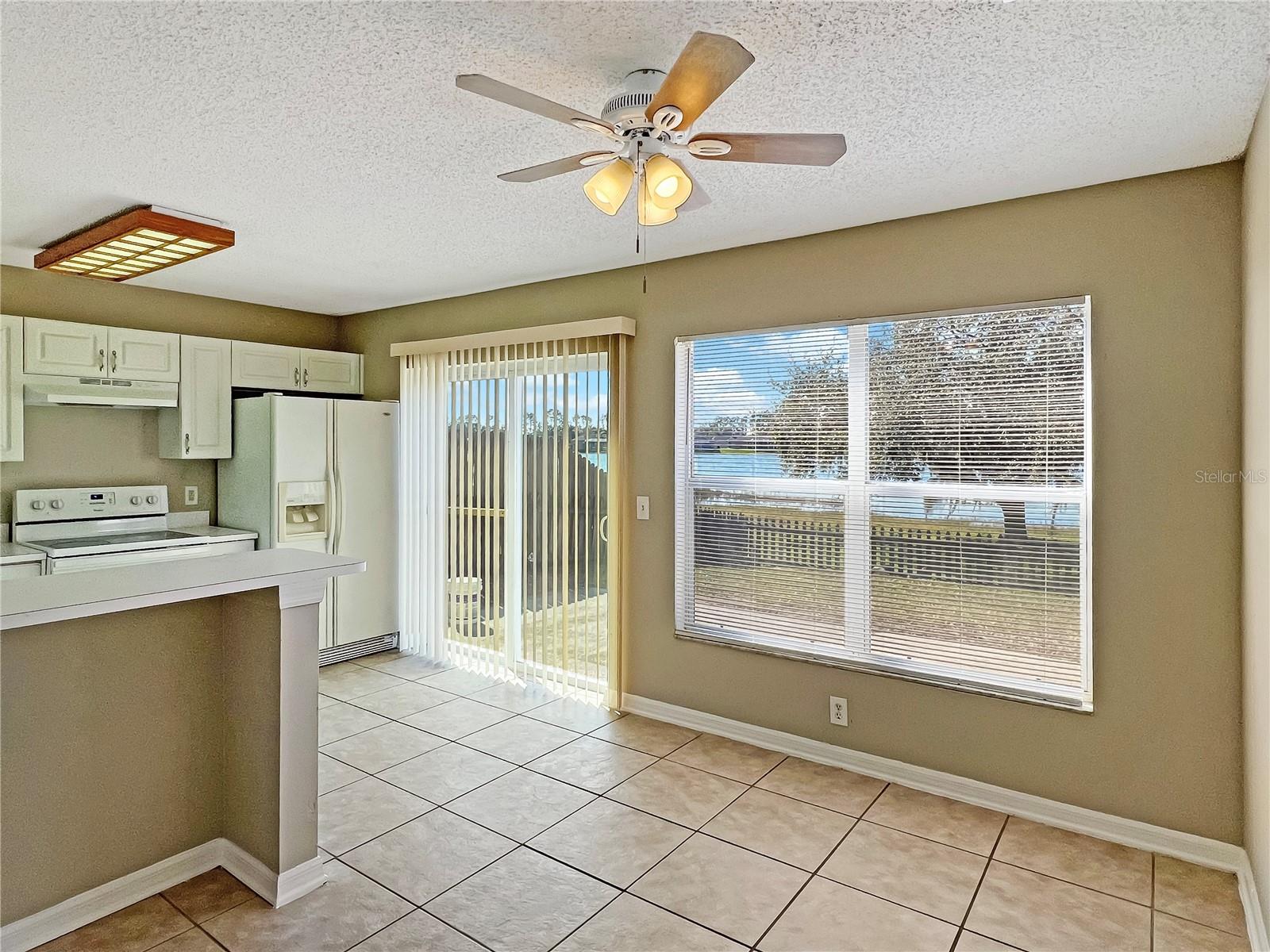 Photo 4 of 22821 SAINT THOMAS CIR