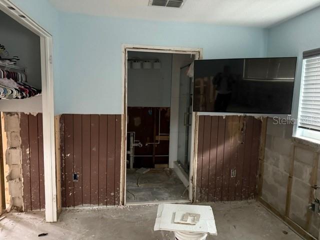 Photo 3 of 442 COUNTRY CLUB DR
