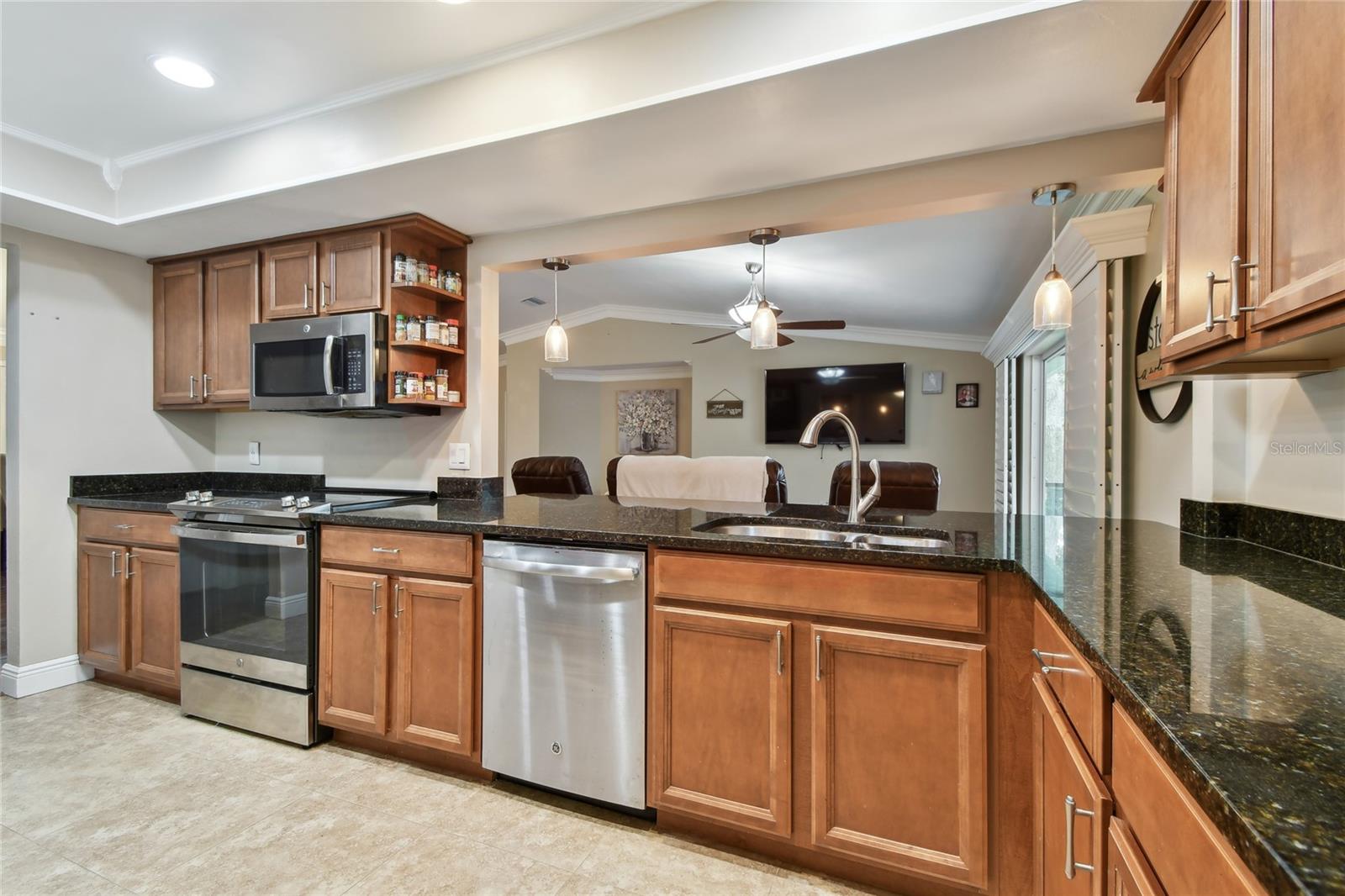 Photo 4 of 4001 40TH WAY S