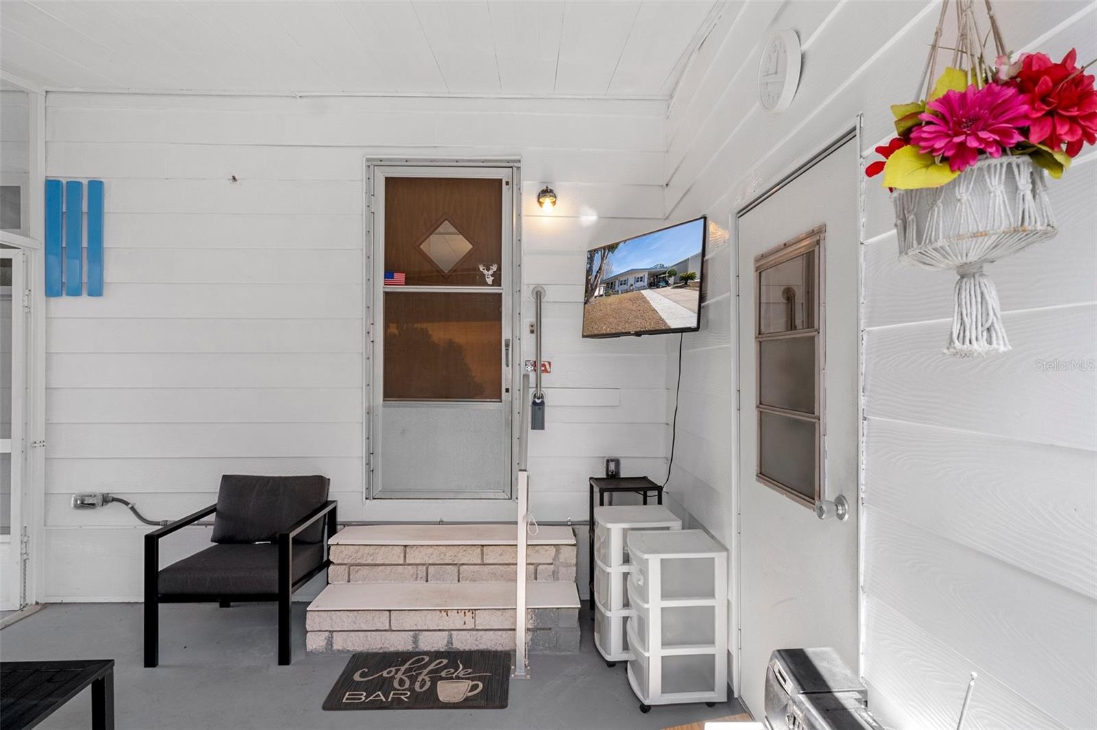 Photo 7 of 8076 FAIRLANE AVE