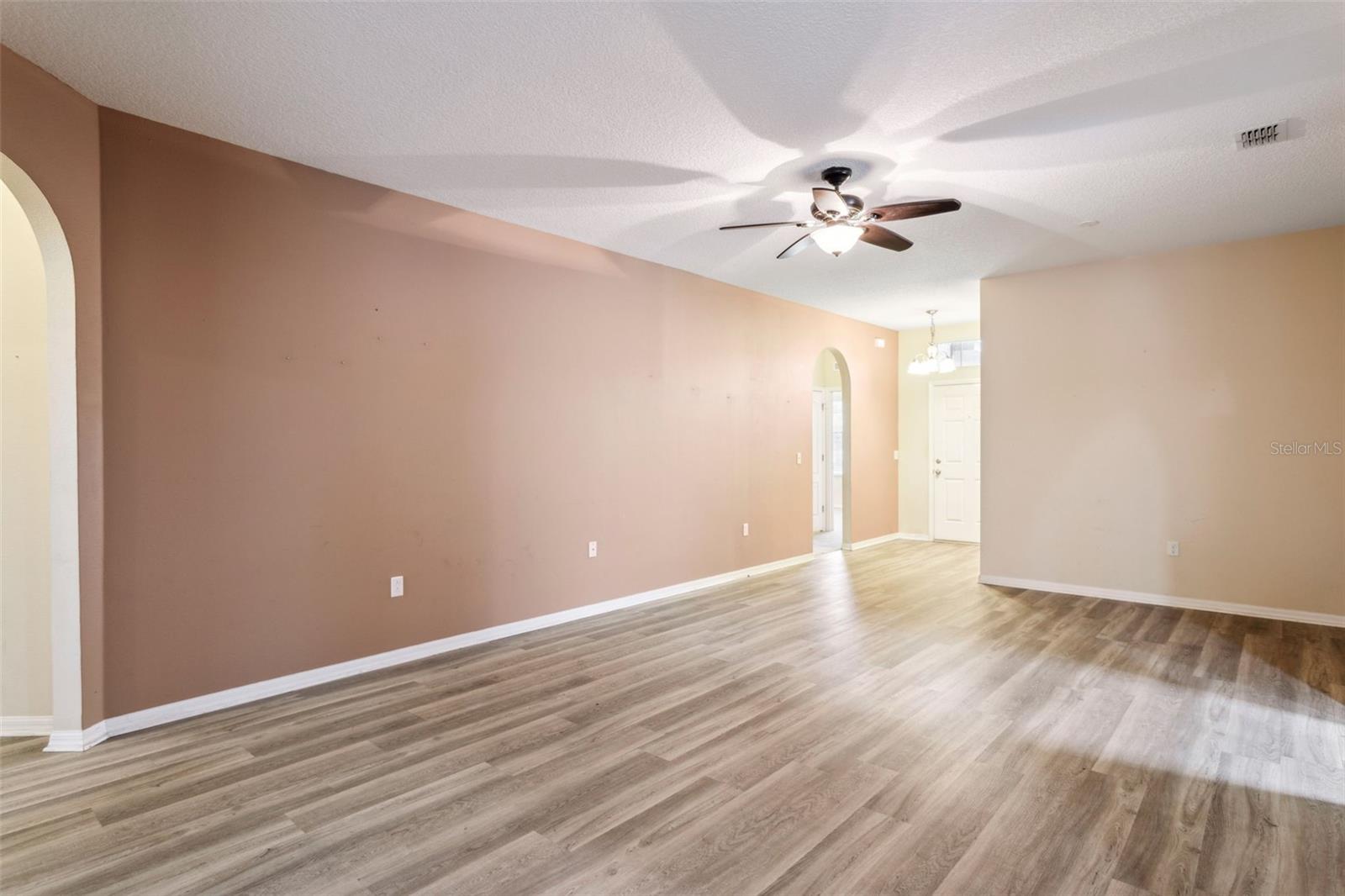 Photo 5 of 811 BRENTON LEAF DR