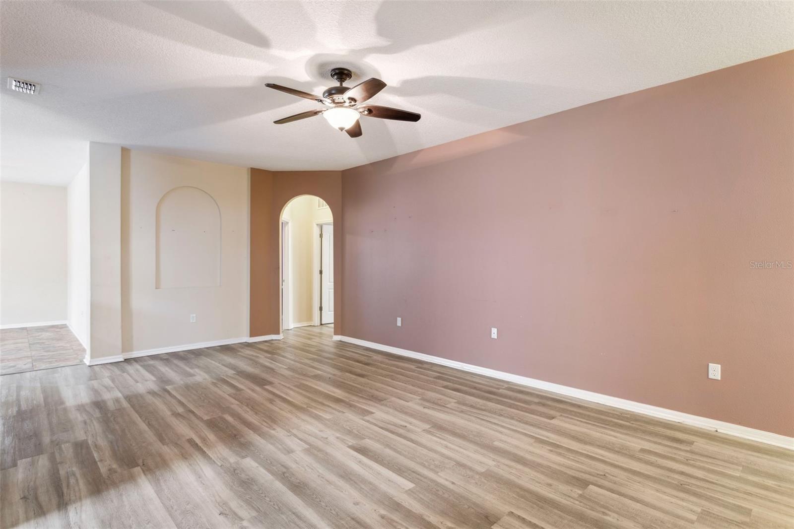 Photo 6 of 811 BRENTON LEAF DR