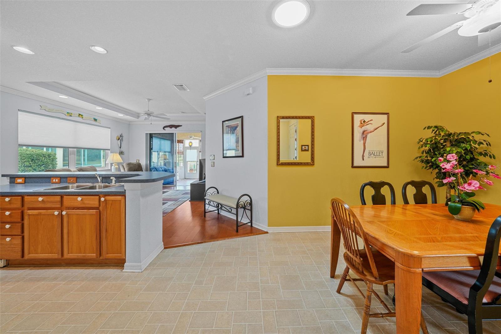 Photo 5 of 1933 STERLING GLEN CT