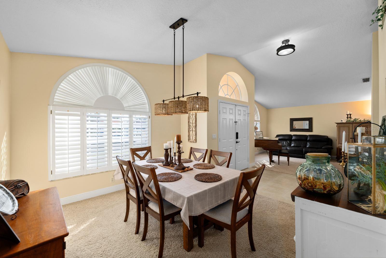 Photo 7 of 2102 GOLF MANOR BLVD