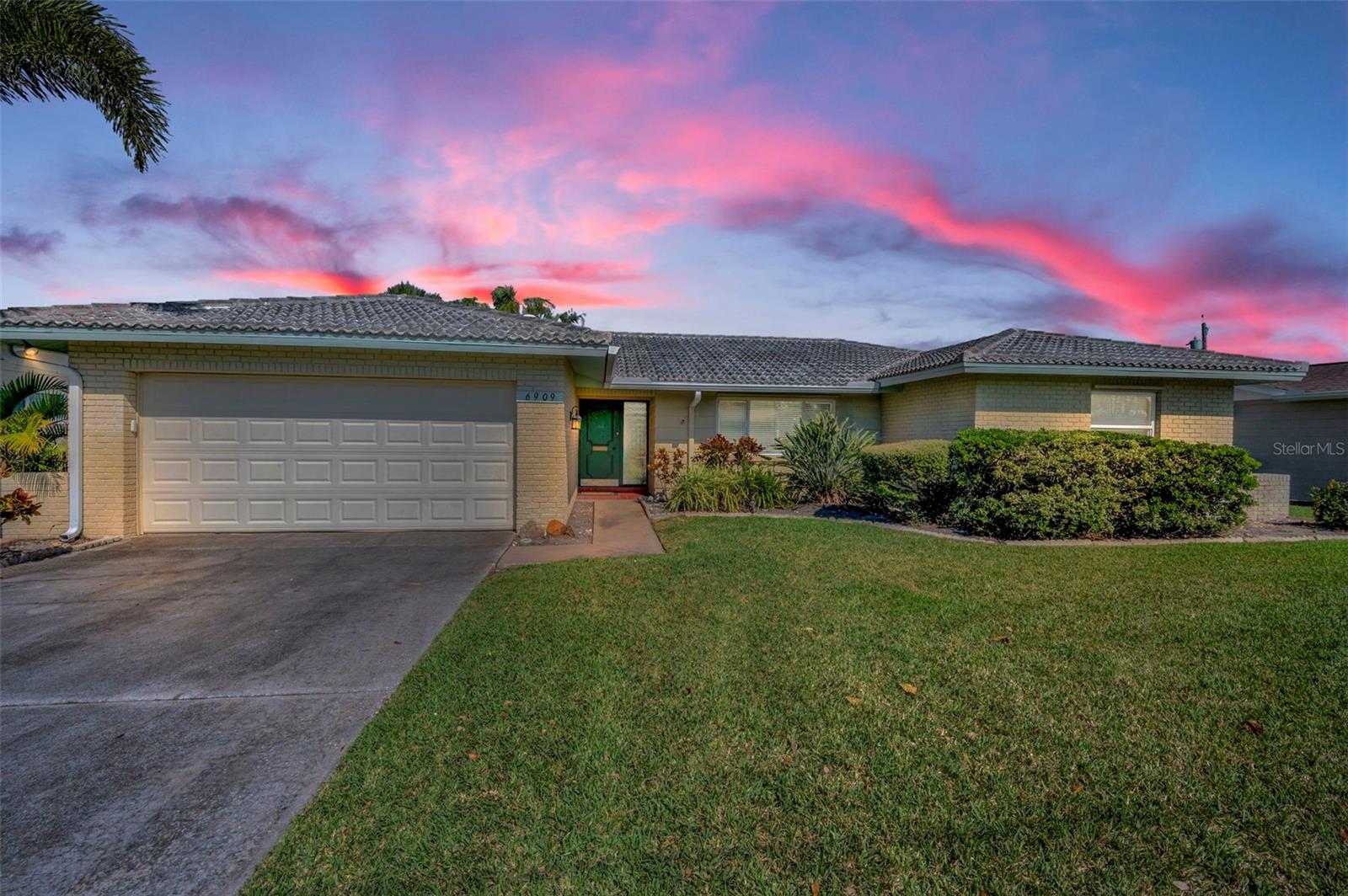 Photo of 6909 13TH AVE N