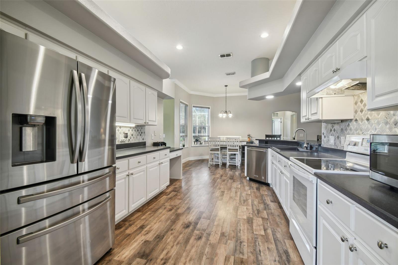 Photo 5 of 12031 SAPPHIRE DR