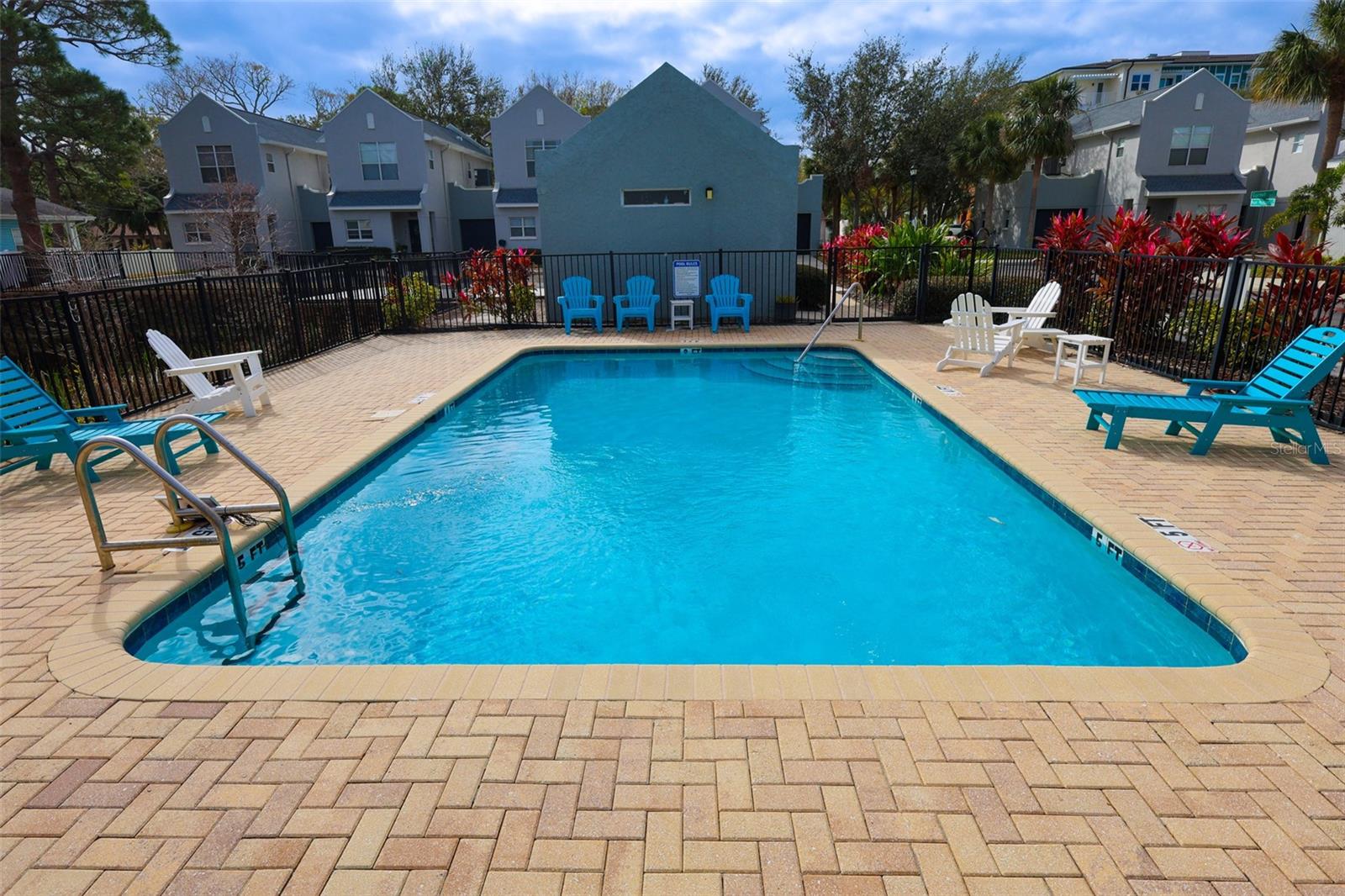 Photo 3 of 4713 JENNINGS BAY CT