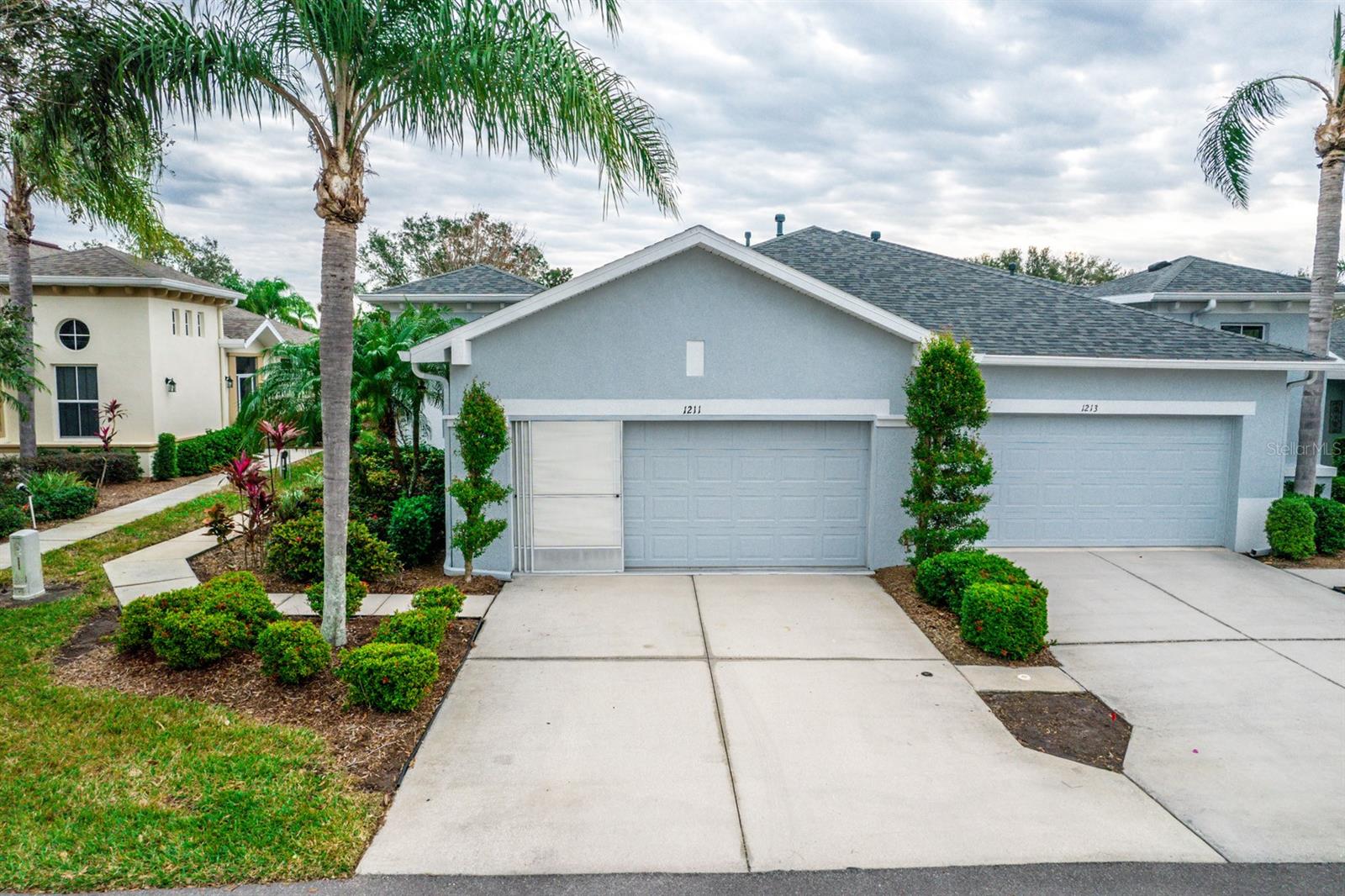 Photo of 1211 LYNDHURST GREENS DR