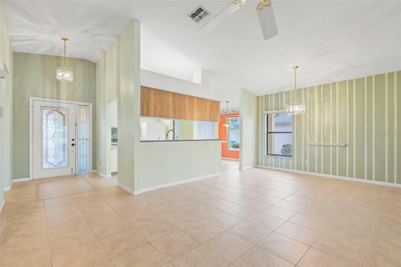 Photo 5 of 217 LINGER LN