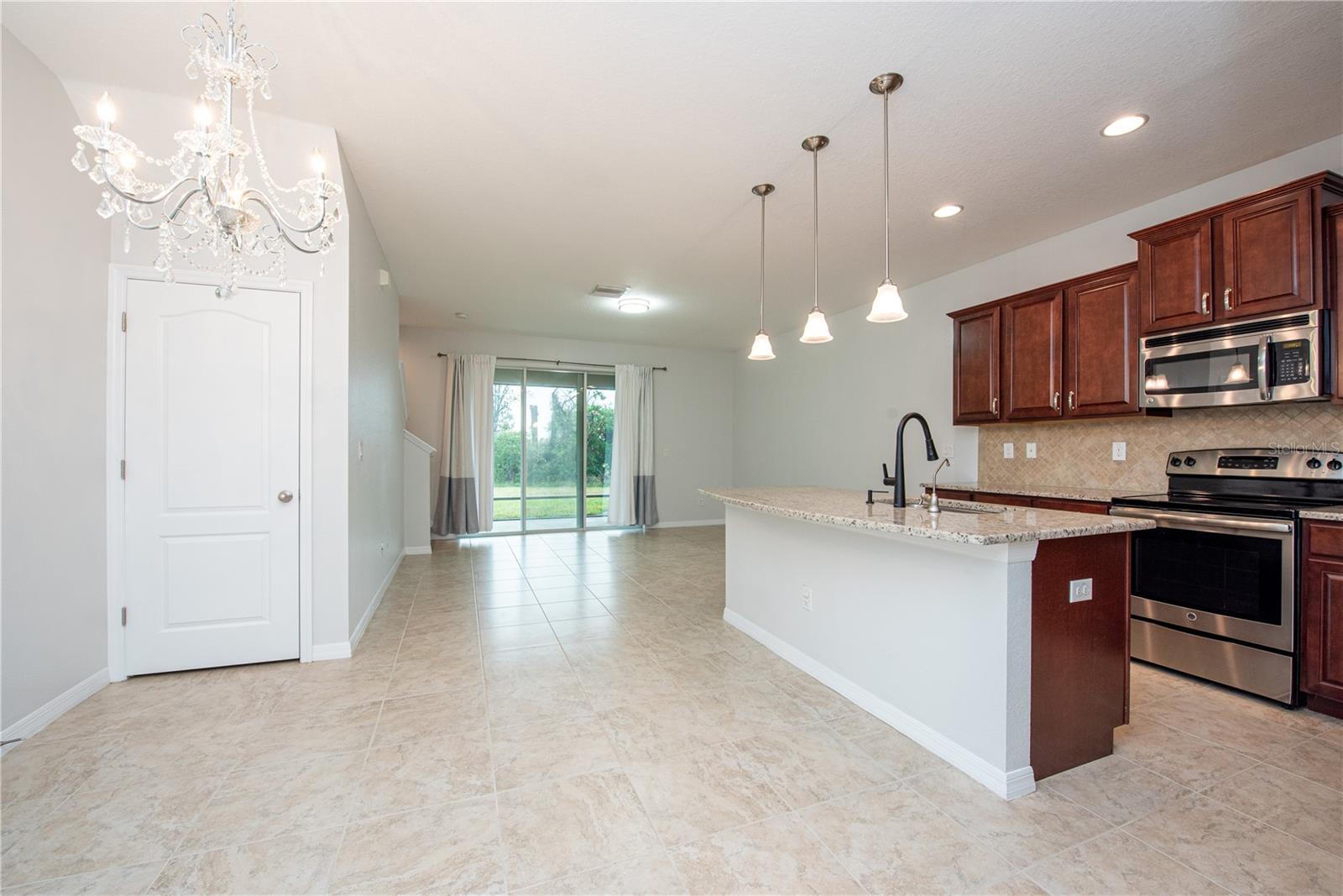 Photo 3 of 10415 BUTTERFLY WING CT