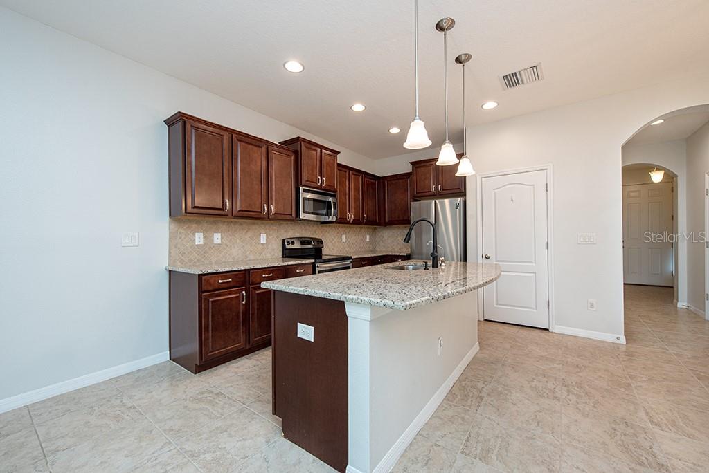 Photo 6 of 10415 BUTTERFLY WING CT