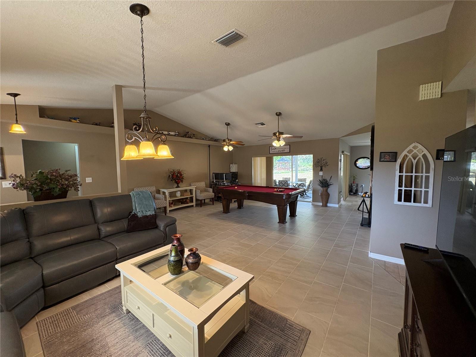 Photo 3 of 22941 LEAFWOOD CT