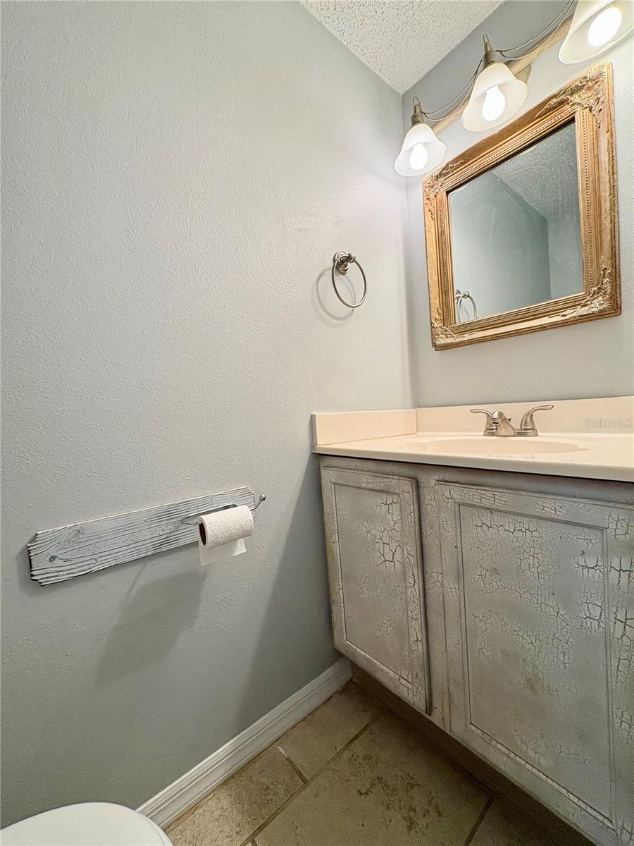 Photo 7 of 11356 STRATTON PARK DR