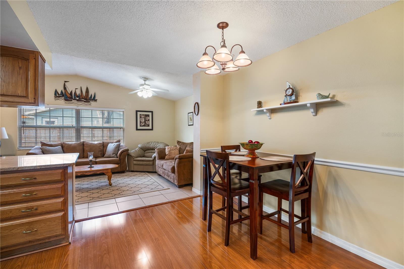 Photo 5 of 537 5TH ST SE