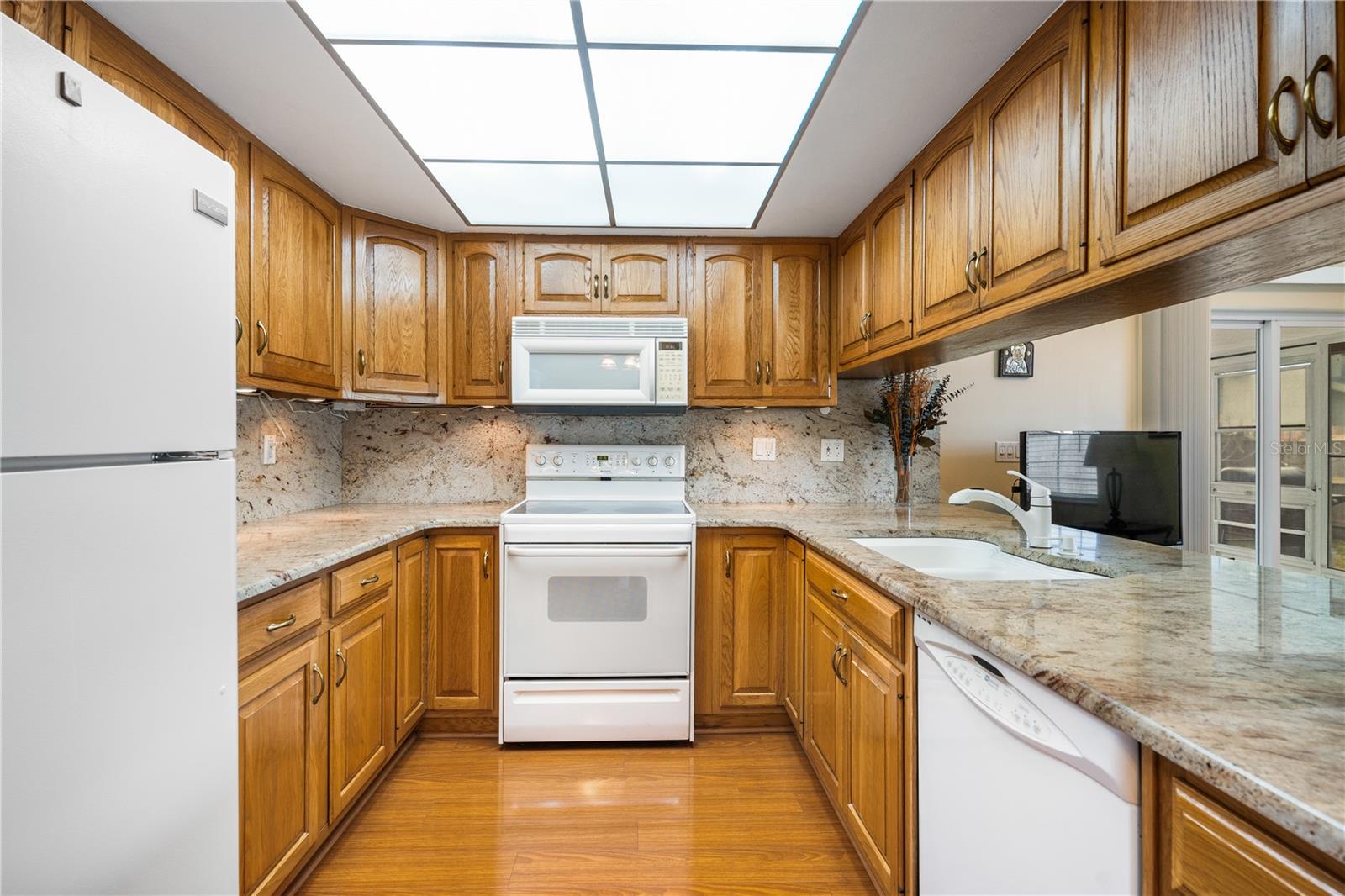 Photo 6 of 537 5TH ST SE