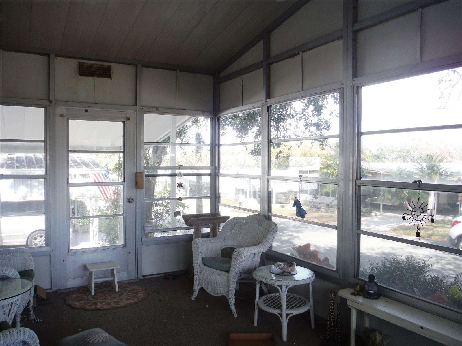 Photo 3 of 92 JACARANDA DR #11