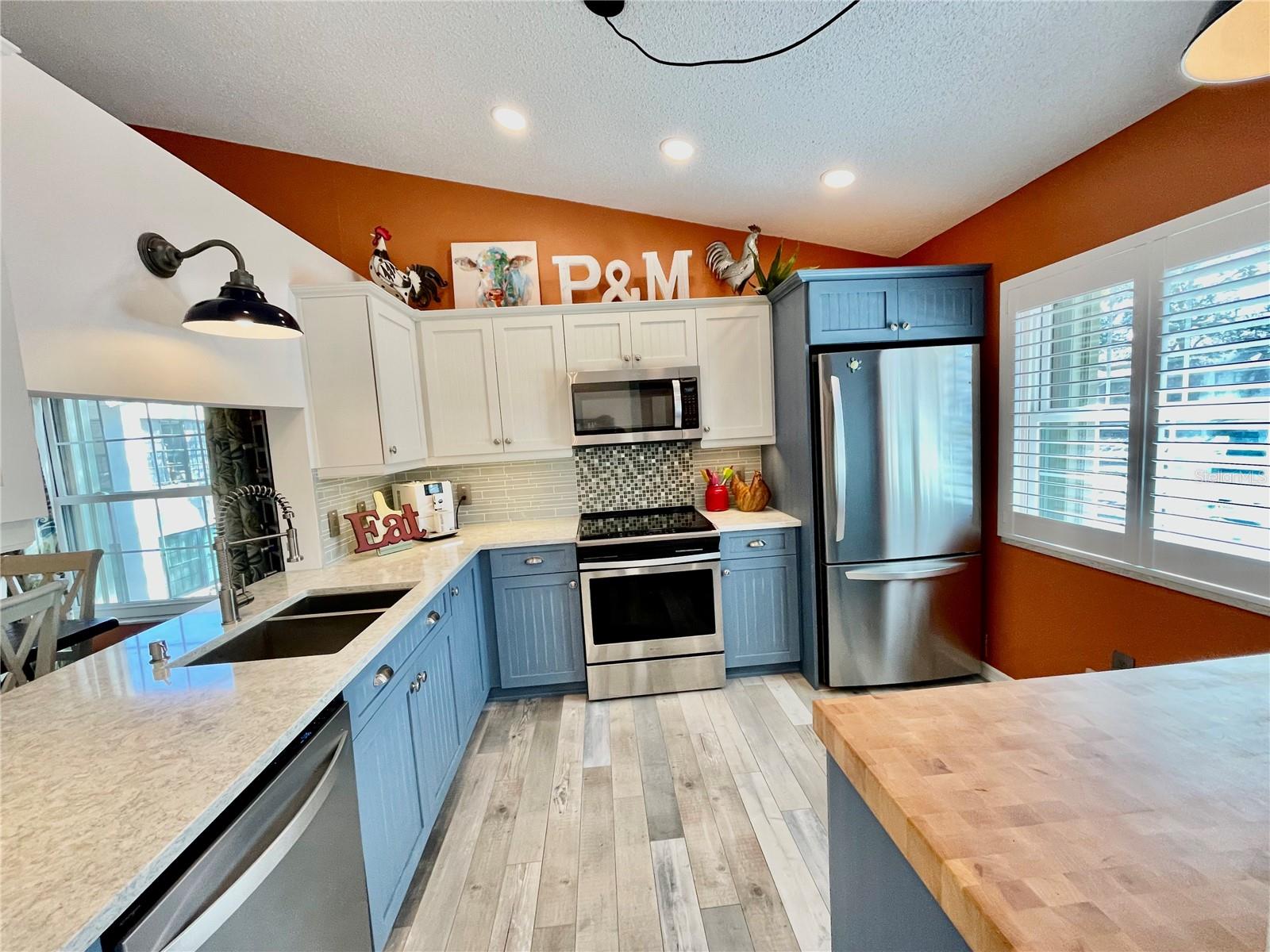 Photo 4 of 2150 ELM ST #605