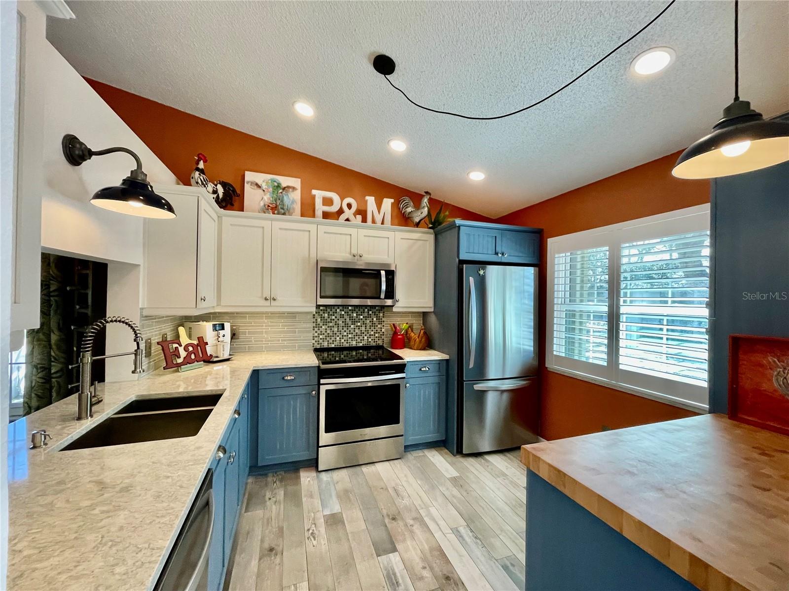 Photo 5 of 2150 ELM ST #605