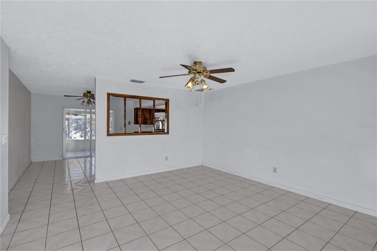 Photo 5 of 4011 ORANGE ST