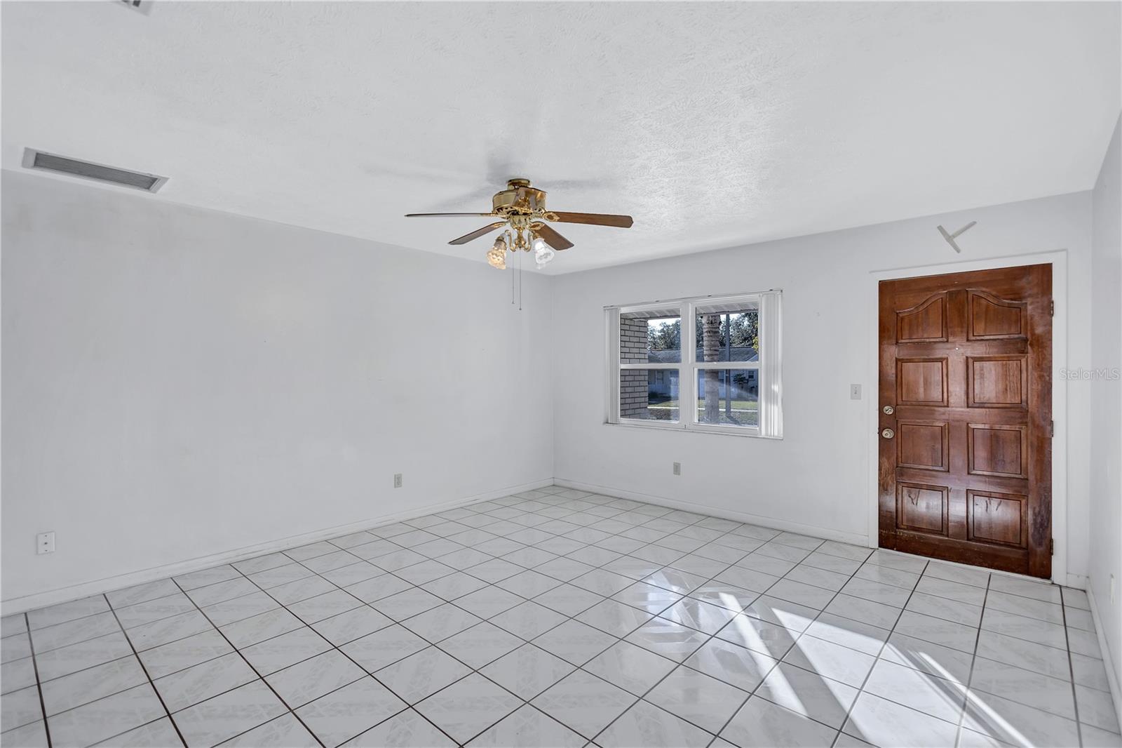 Photo 6 of 4011 ORANGE ST