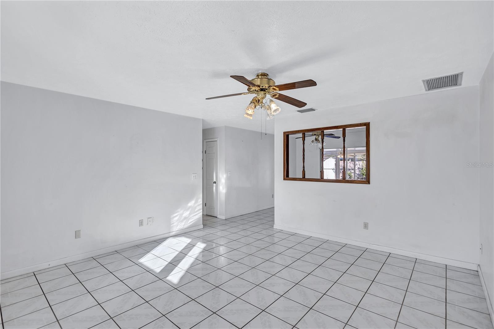 Photo 7 of 4011 ORANGE ST