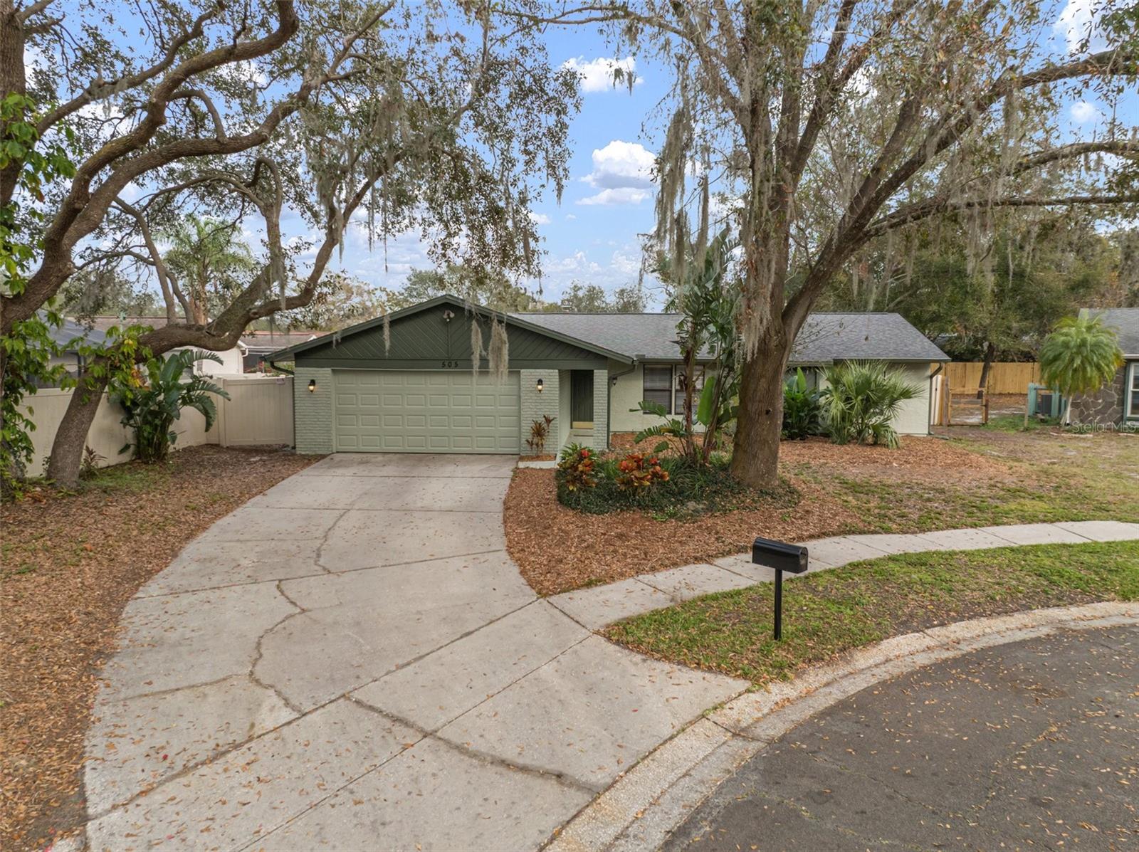 Photo of 505 EMBERWOOD DR