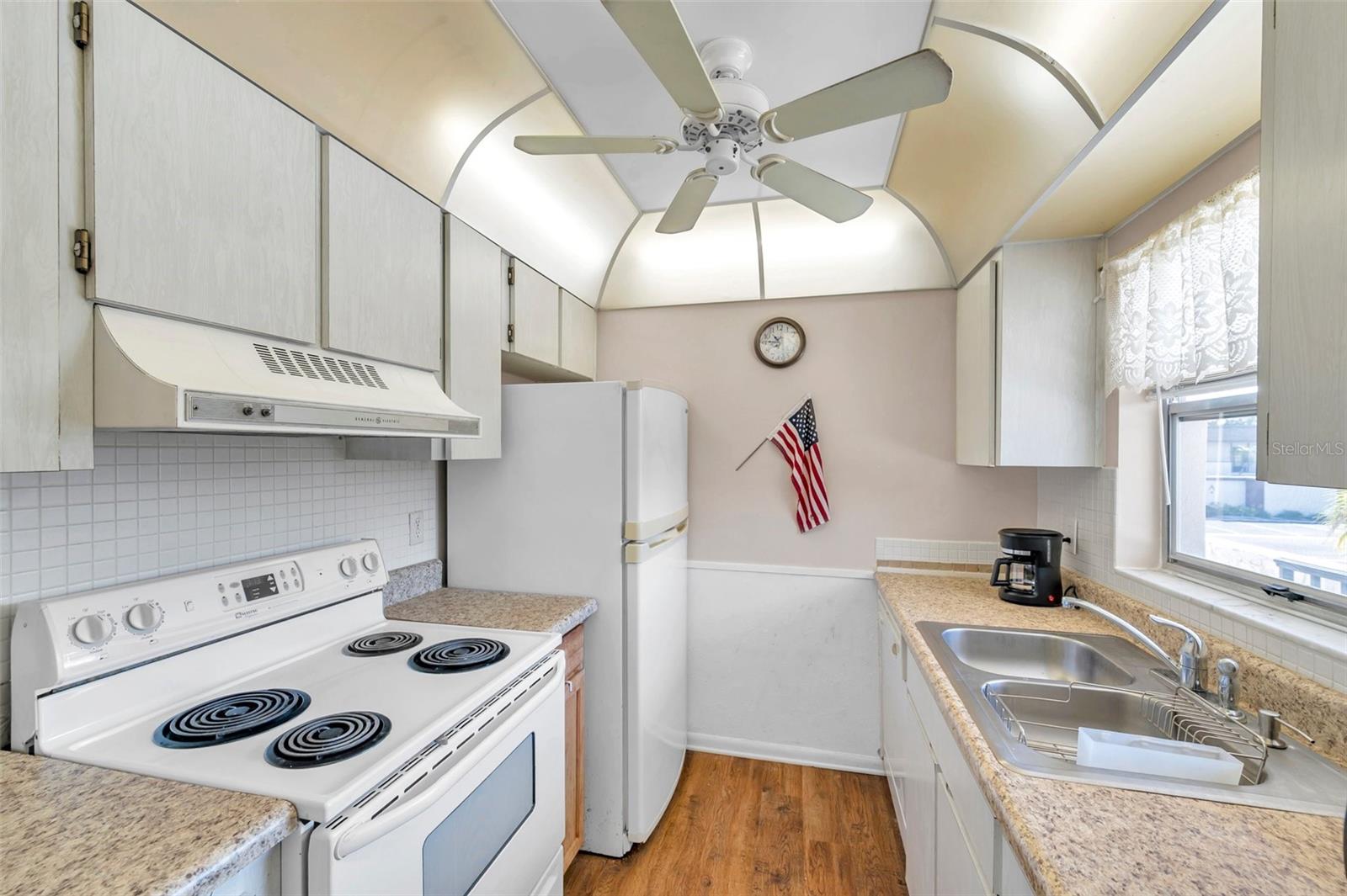 Photo 6 of 2750 E BAY DR #11E