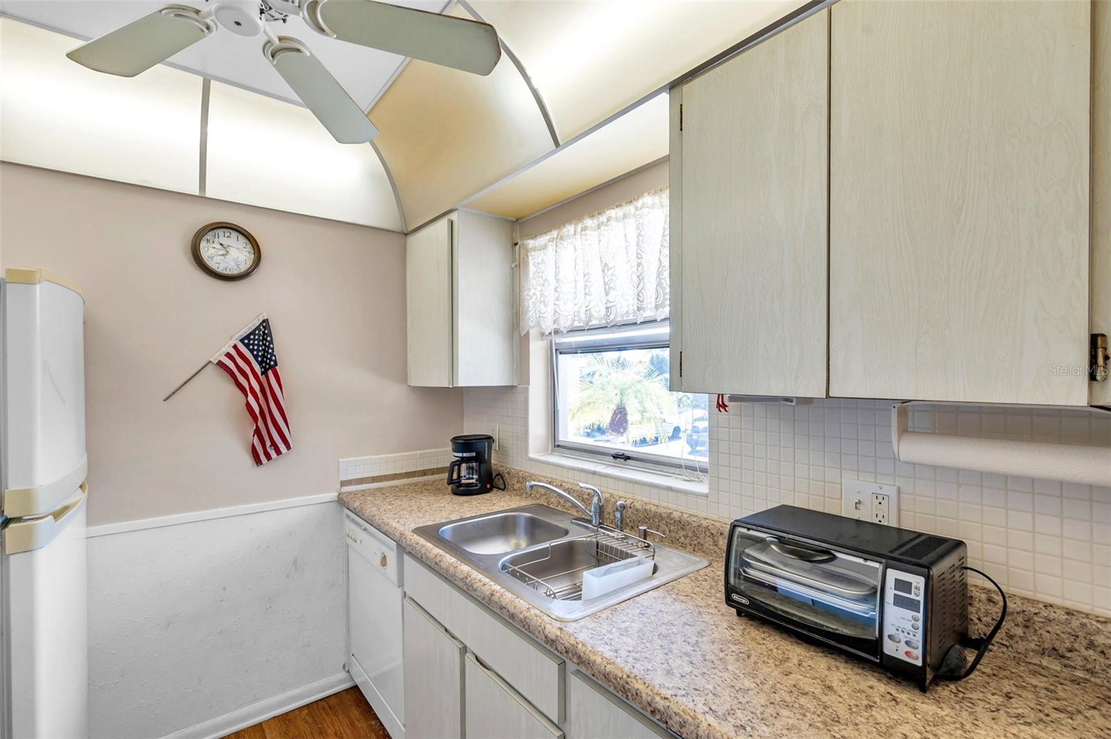 Photo 7 of 2750 E BAY DR #11E