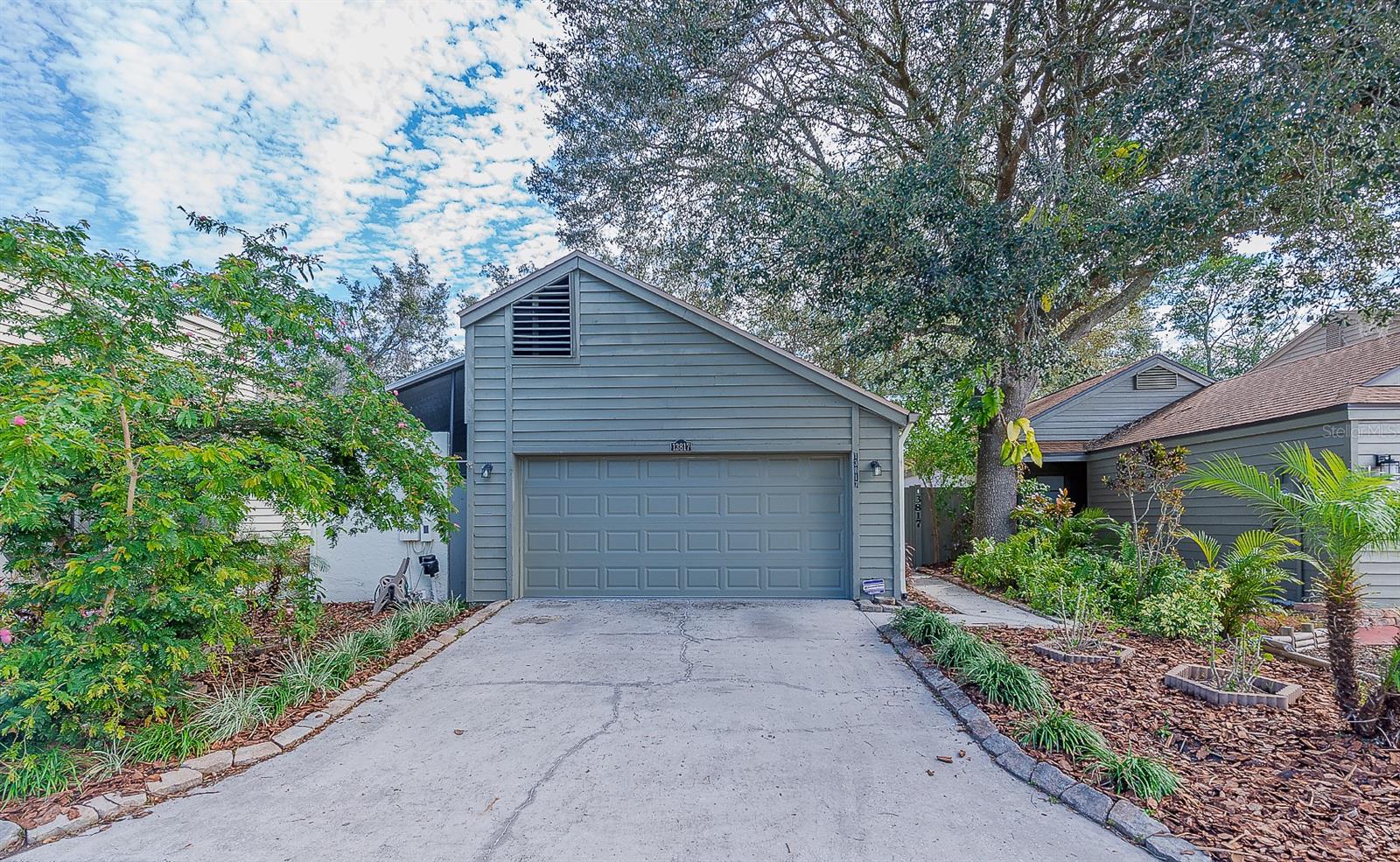 Photo 2 of 13817 LAZY OAK DR #0