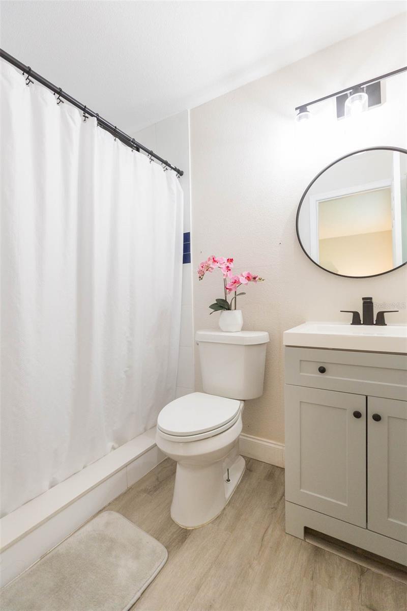 Photo 2 of 14513 HIGHLAND HILLS PL