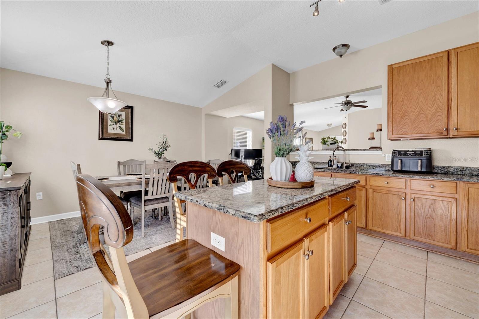 Photo 7 of 10458 RIVER BREAM DR