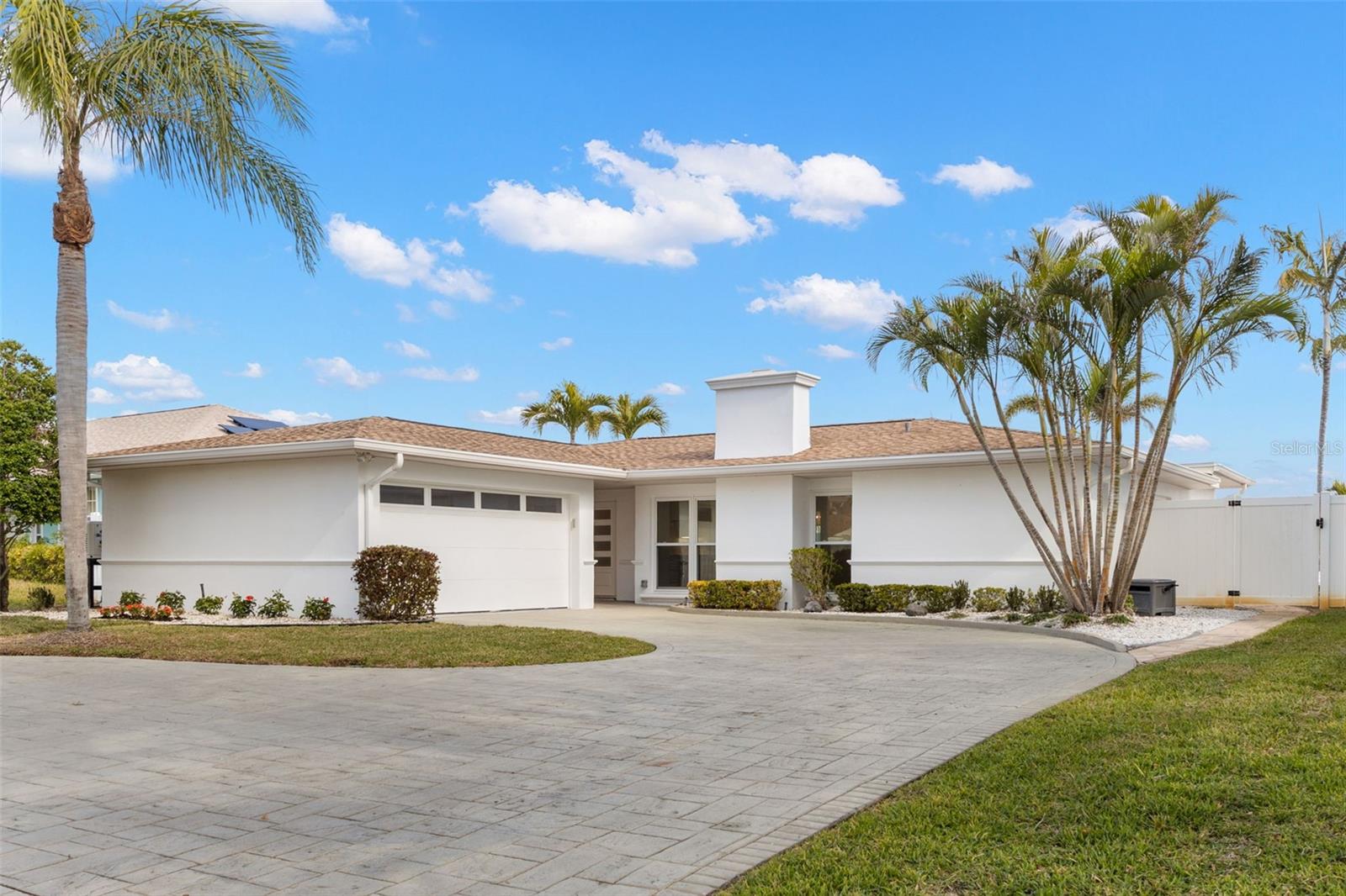 Photo of 280 N JULIA CIR