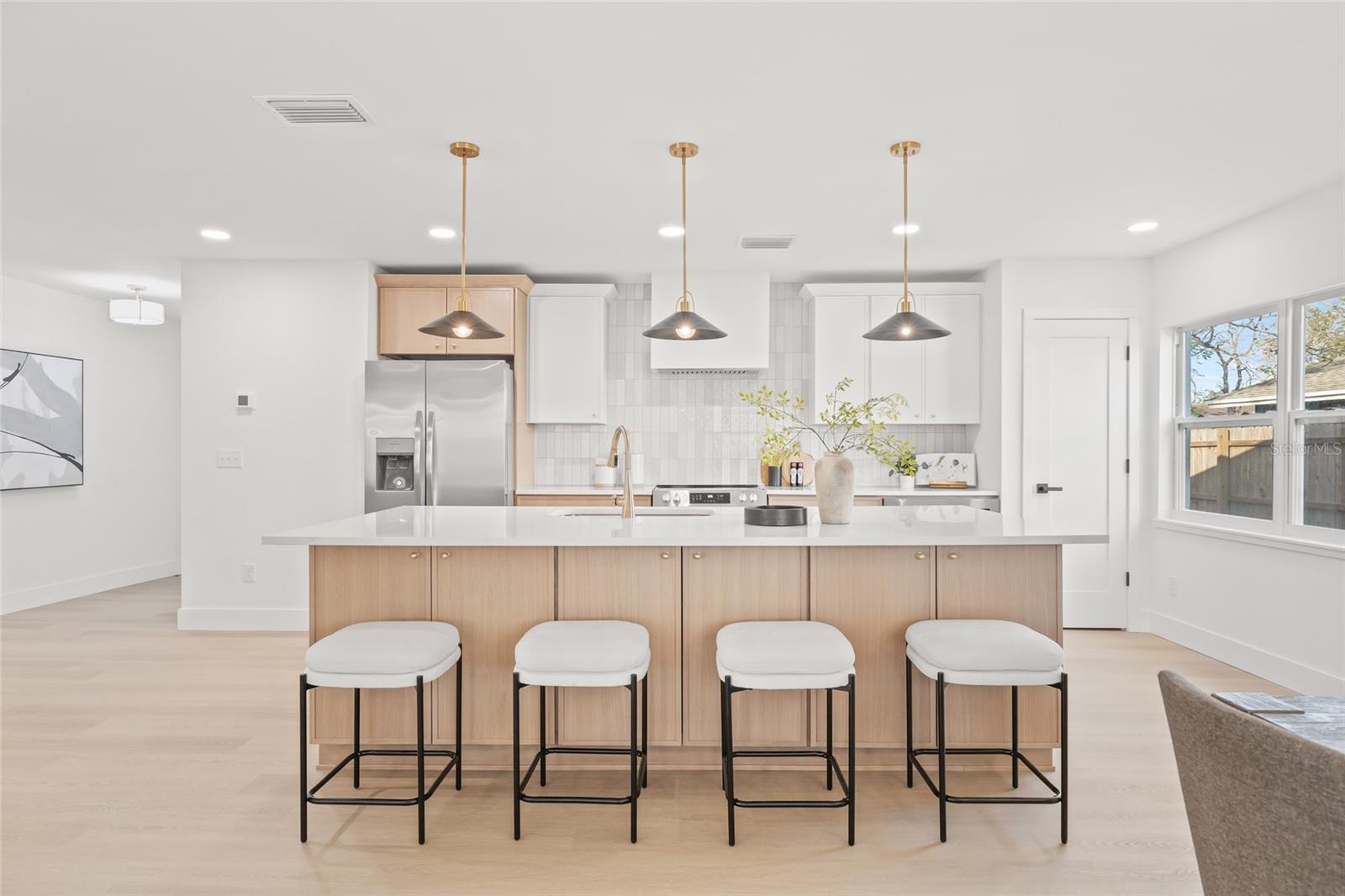 Photo 7 of 15806 SPRING CREST CIR