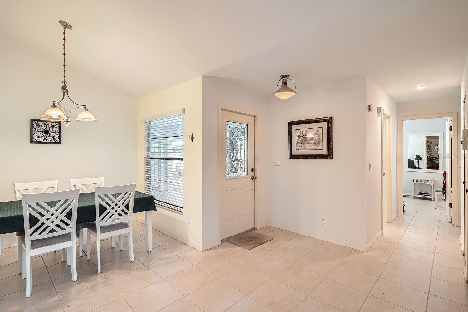 Photo 5 of 1752 ATRIUM DR