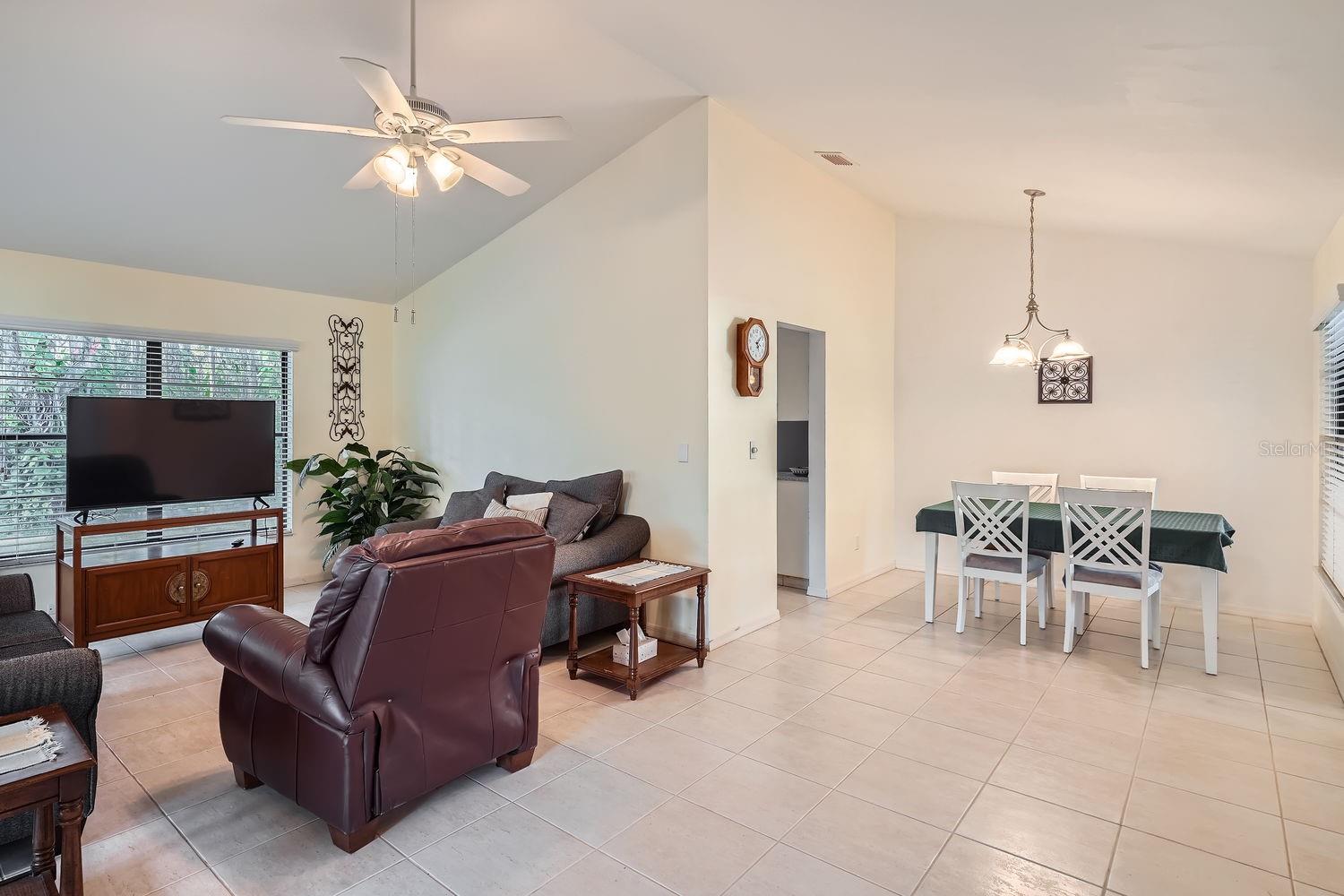 Photo 6 of 1752 ATRIUM DR