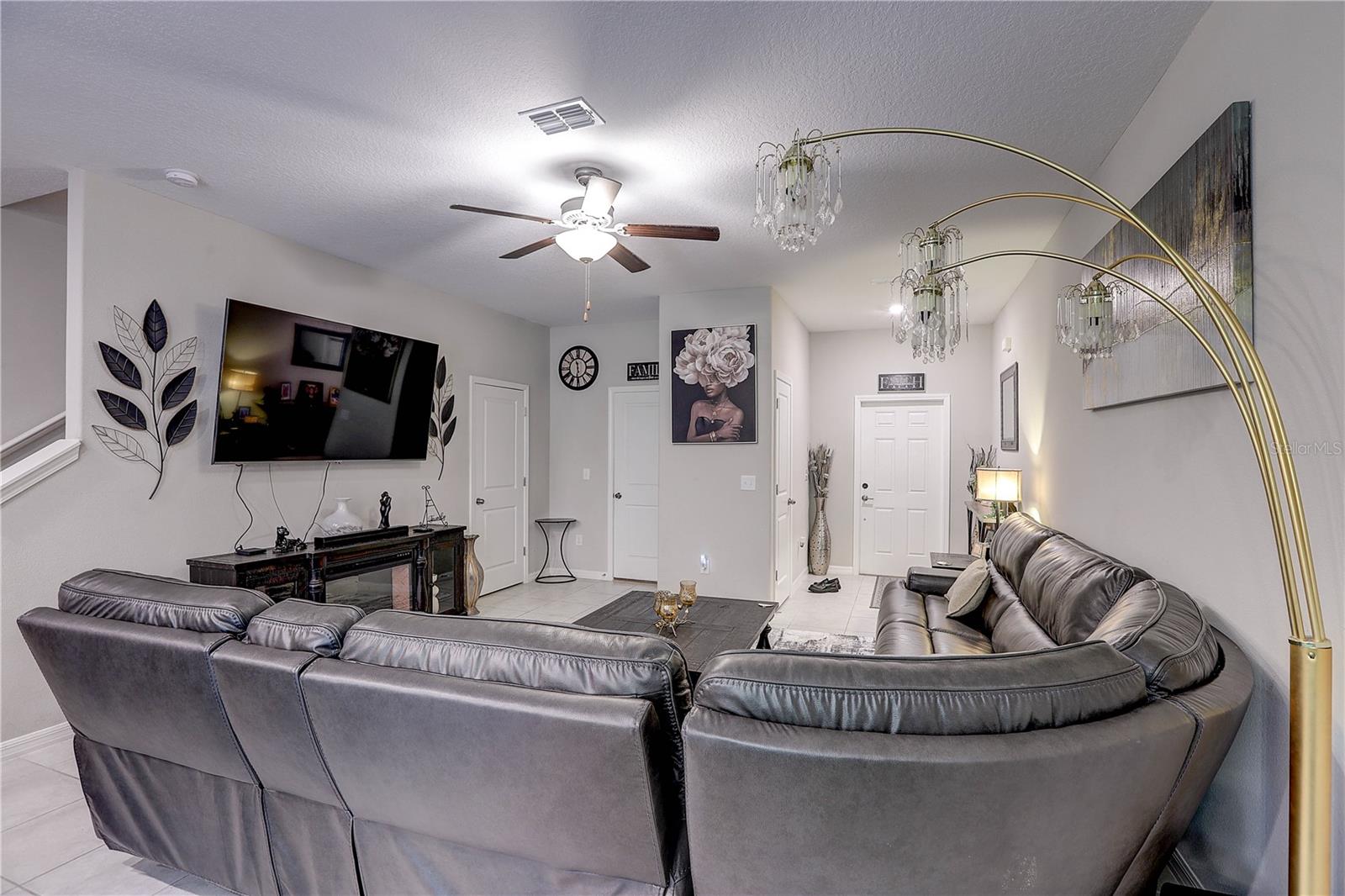 Photo 5 of 9626 PEMBROOKE PINES DR