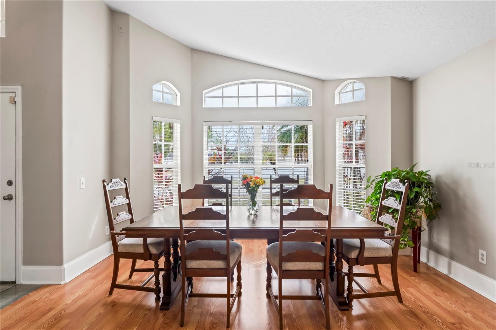 Photo 4 of 1301 HORSEMINT LN