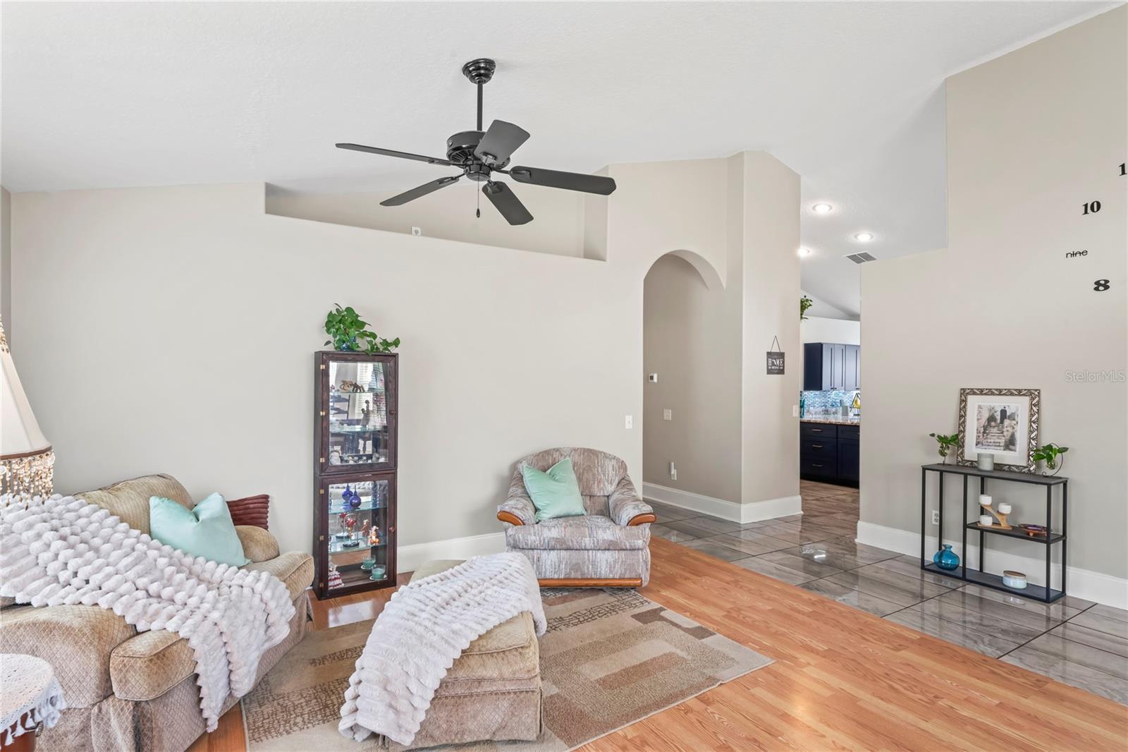 Photo 6 of 1301 HORSEMINT LN