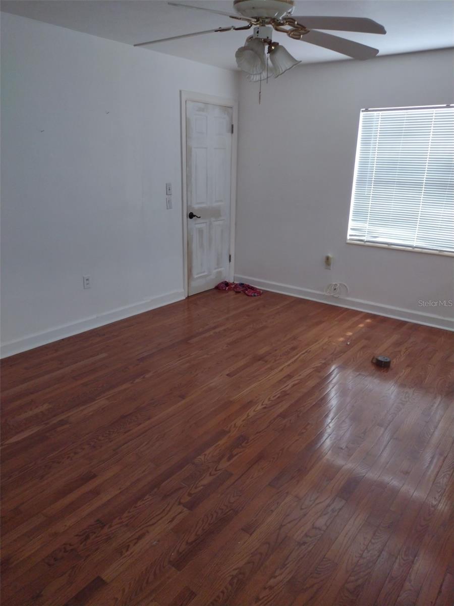 Photo 2 of 14310 N BAYSHORE DR
