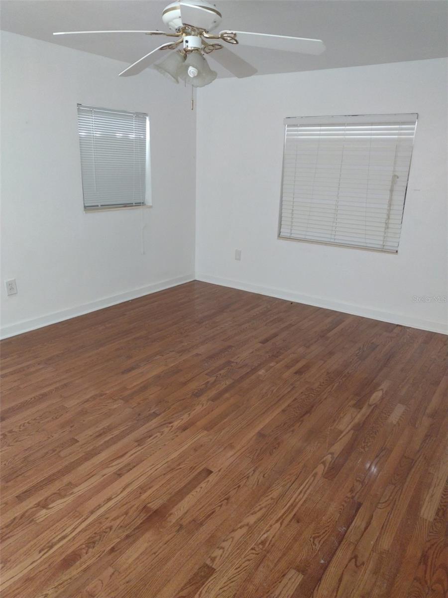 Photo 5 of 14310 N BAYSHORE DR